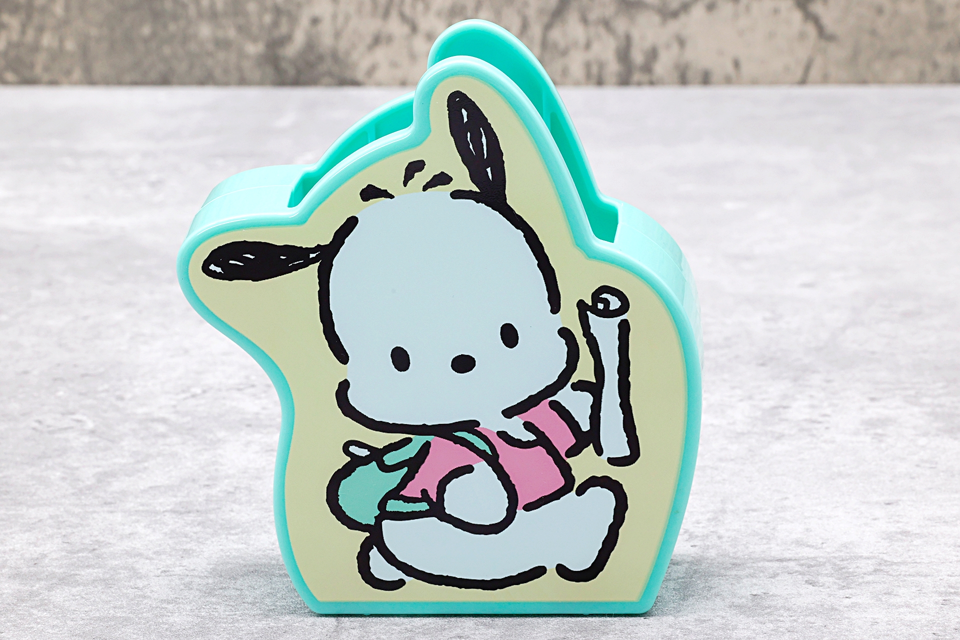 付属している専用ケースには、ポチャッコのイラストが描かれている