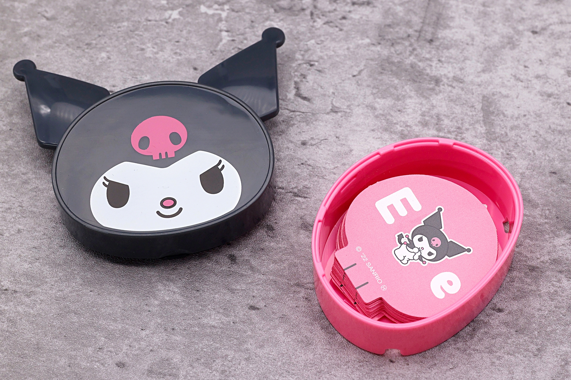 遊び終わった後は、クロミのケースにしまっておこう