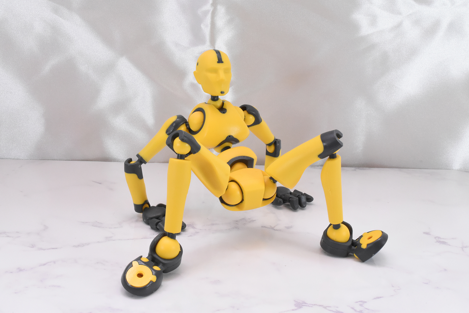 どこまでも自由にポーズをとらせられるので、頭の中を空にして楽しめた