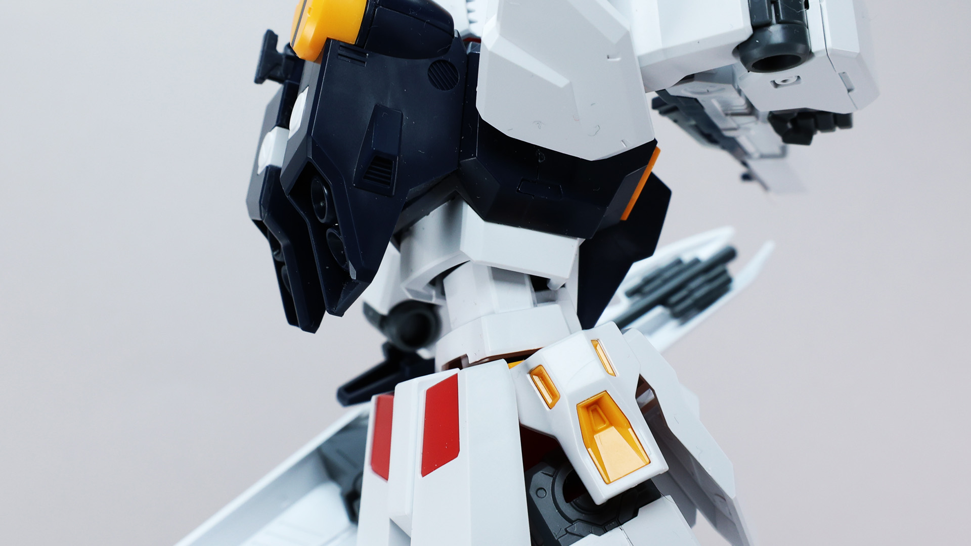 腹部で大きく前屈できます