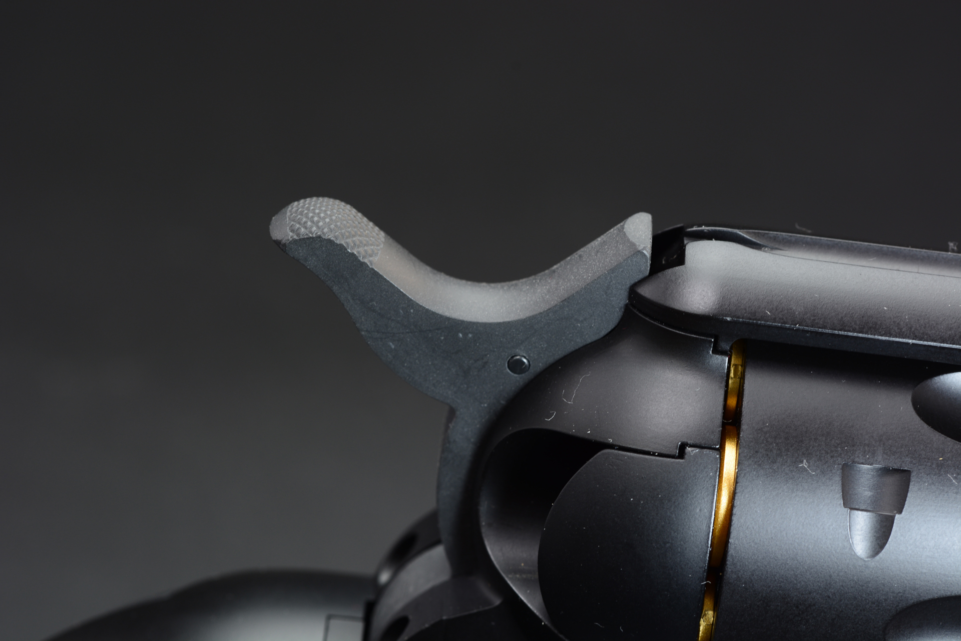 ハンマーにも滑り止めのチェッカリングがある