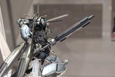 特別企画】【ガンダムベース撮り下ろし】鉄血のメタリックカラー、「HG