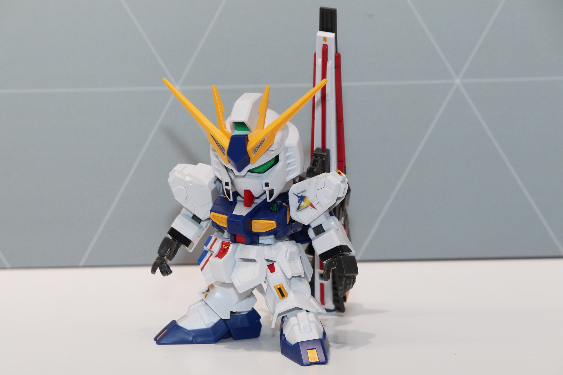 「BB戦士 RX-93ff νガンダム」。価格は1,650円（税込）