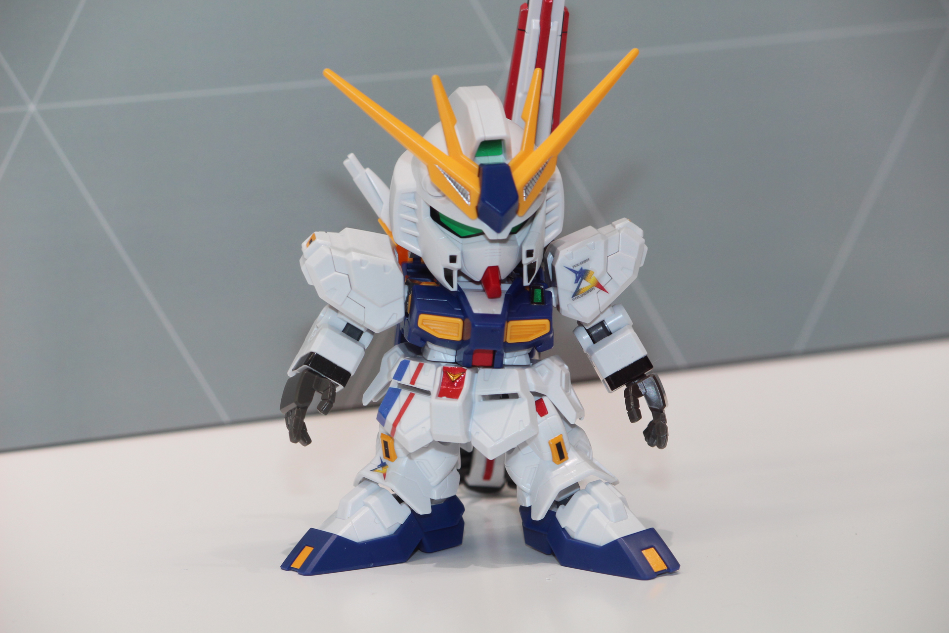 1/144スケールのキットとはまた違うSDの魅力を凝縮。顔は3種の中で一番大きい！