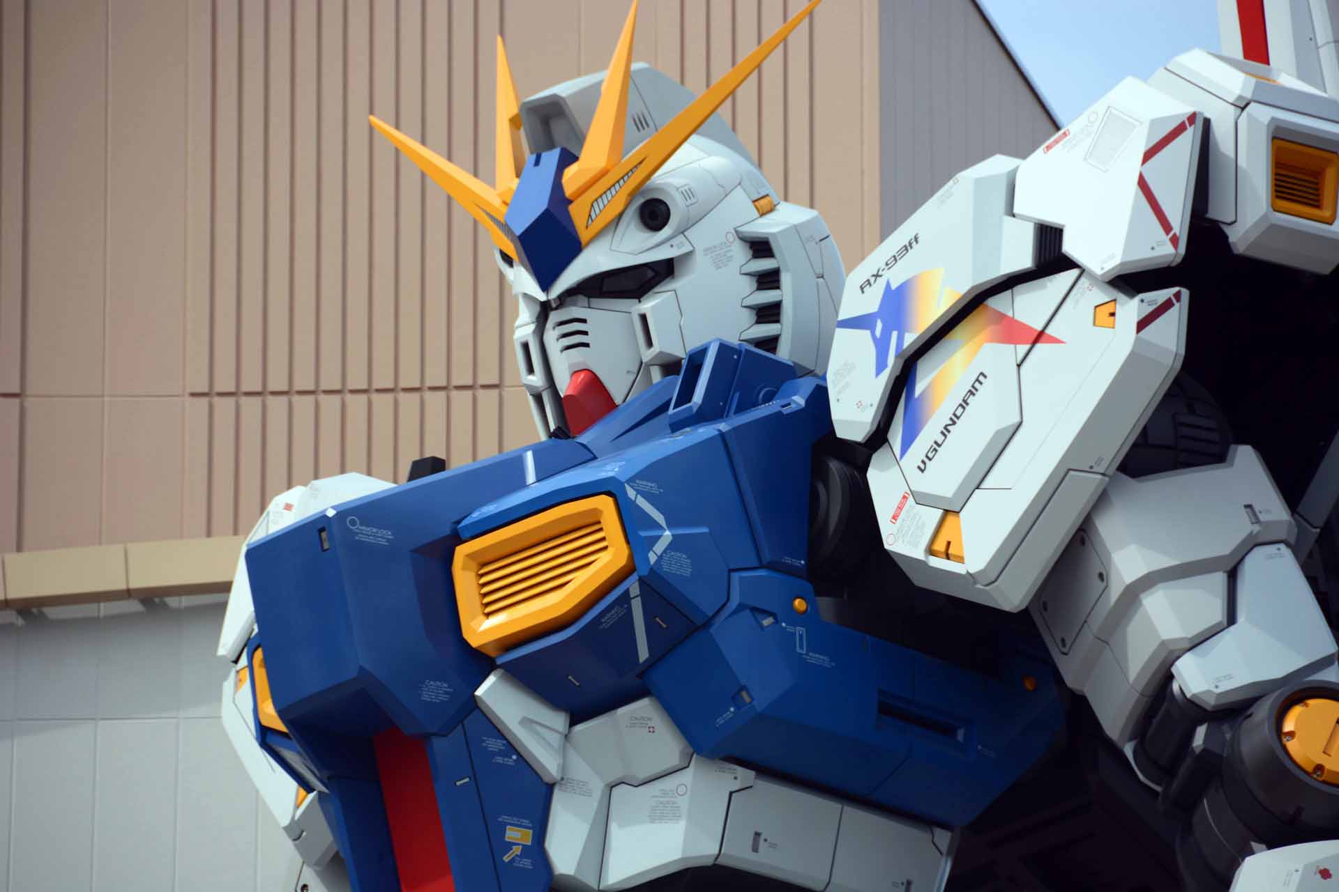 実物大立像だからこその圧倒的なディテール表現はいつまでも見ていたくなる