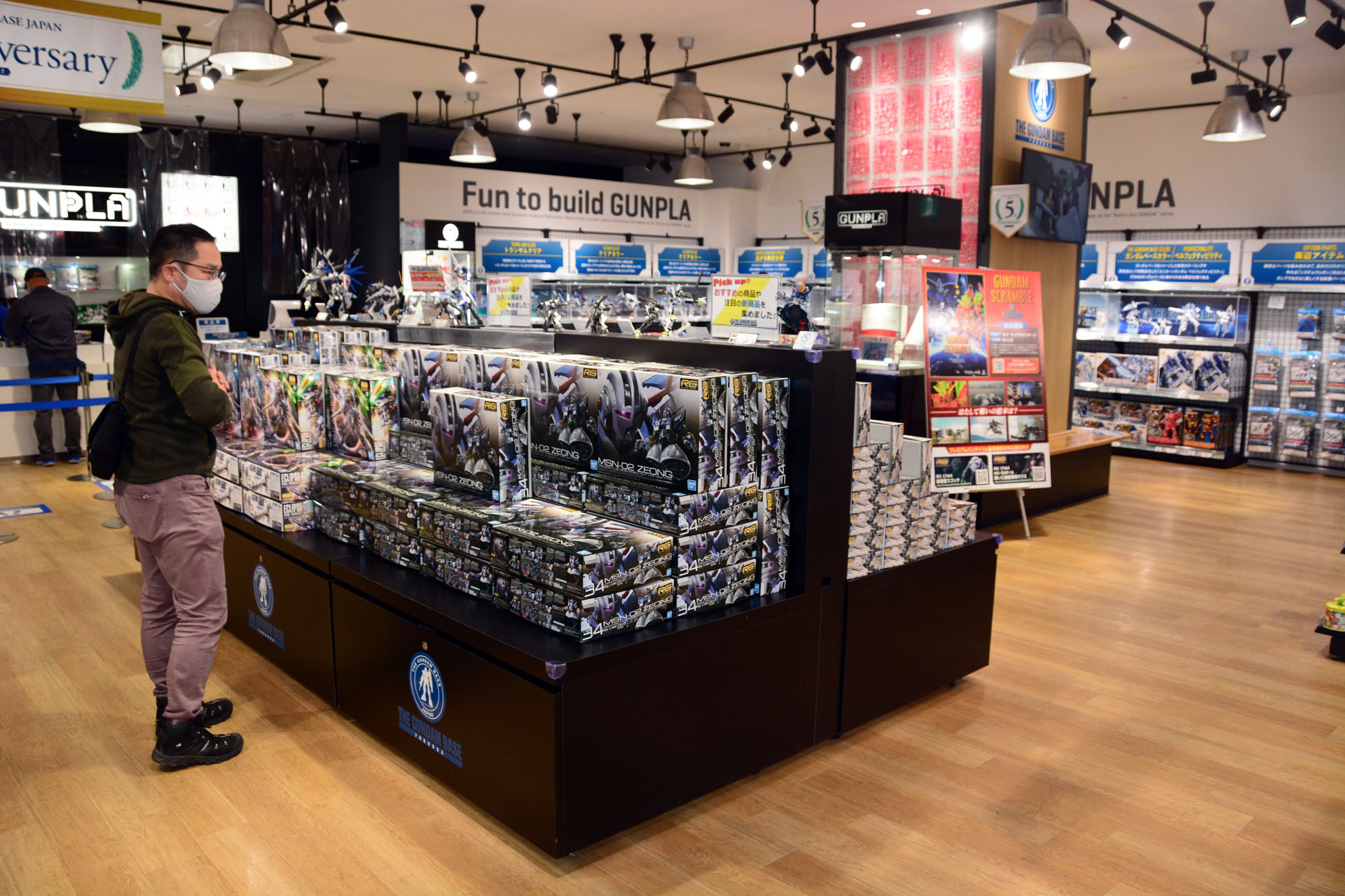 なんといっても最大の魅力は素意の品揃えだ。あらゆるガンプラがあり、購入できる場所を理想とし多彩なガンプラを取り扱っている
