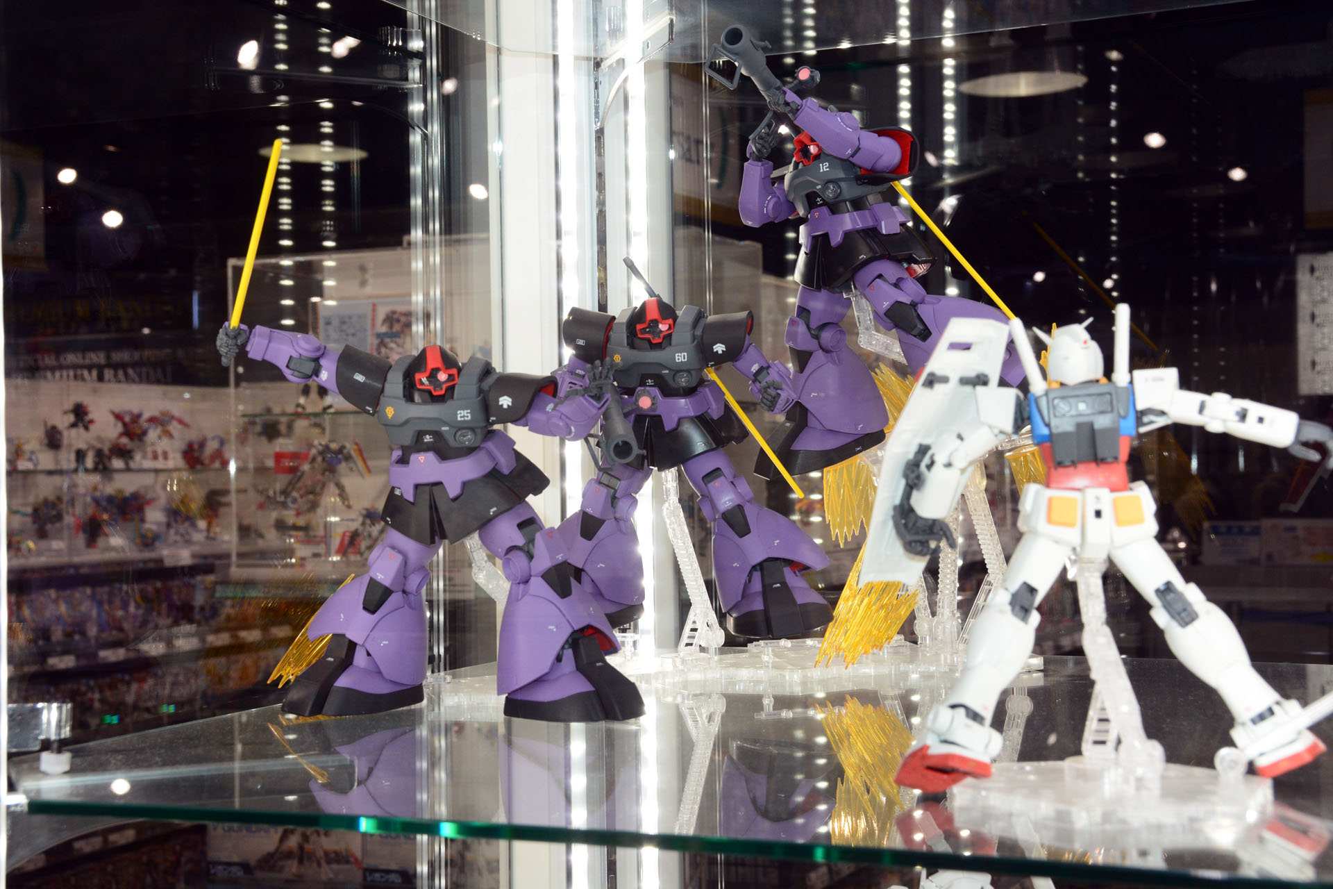 家ではとても展示できない大規模な作例も