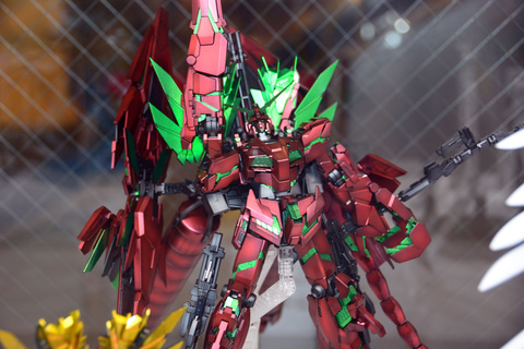 特別企画】赤いユニコーンガンダムがお出迎え！ 「ガンダムベース福岡