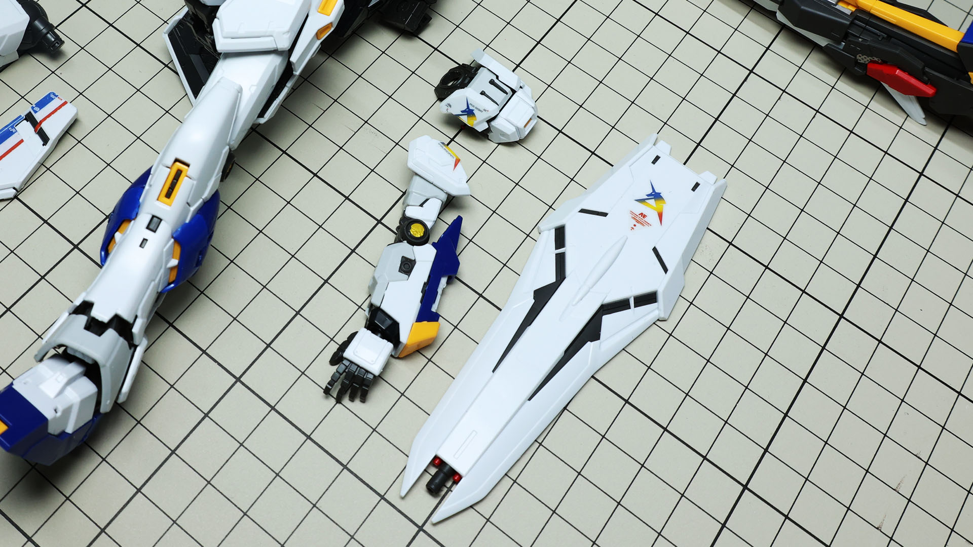 新しくなったアムロのエンブレム