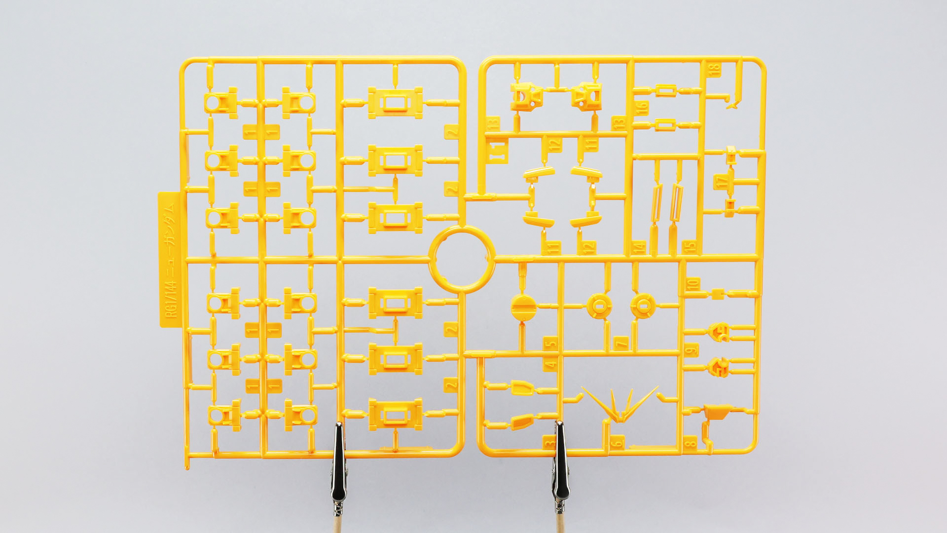 Iランナー。機体各所の黄色のパーツです