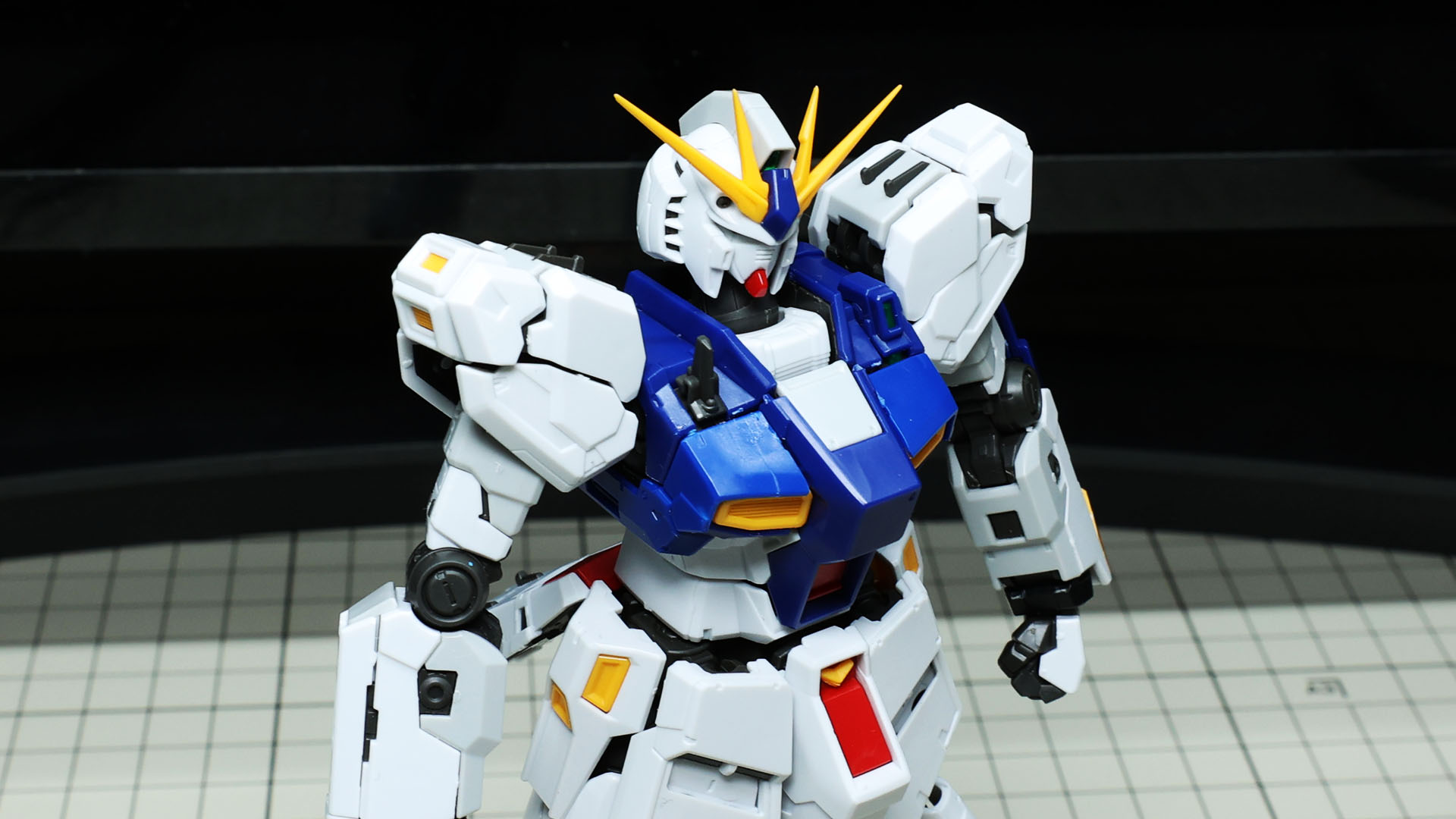 やはり頭部が付くと一気にキャラクターがあふれ出てきます