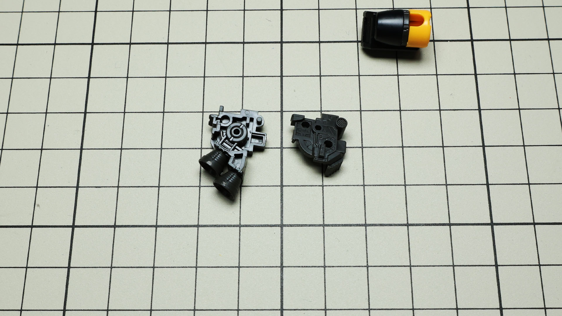 回転軸を持つバーニアノズル基部