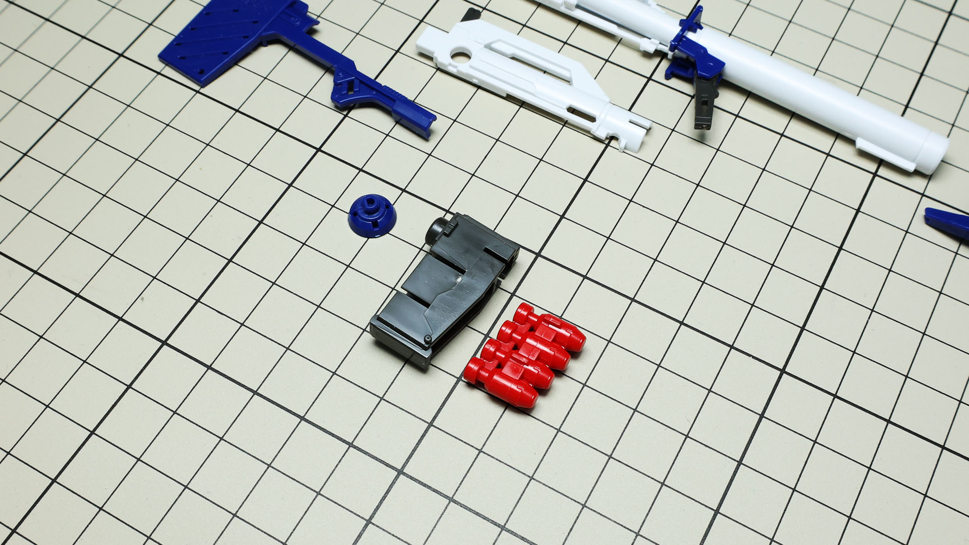 実体弾の弾倉内に弾頭を搭載できます