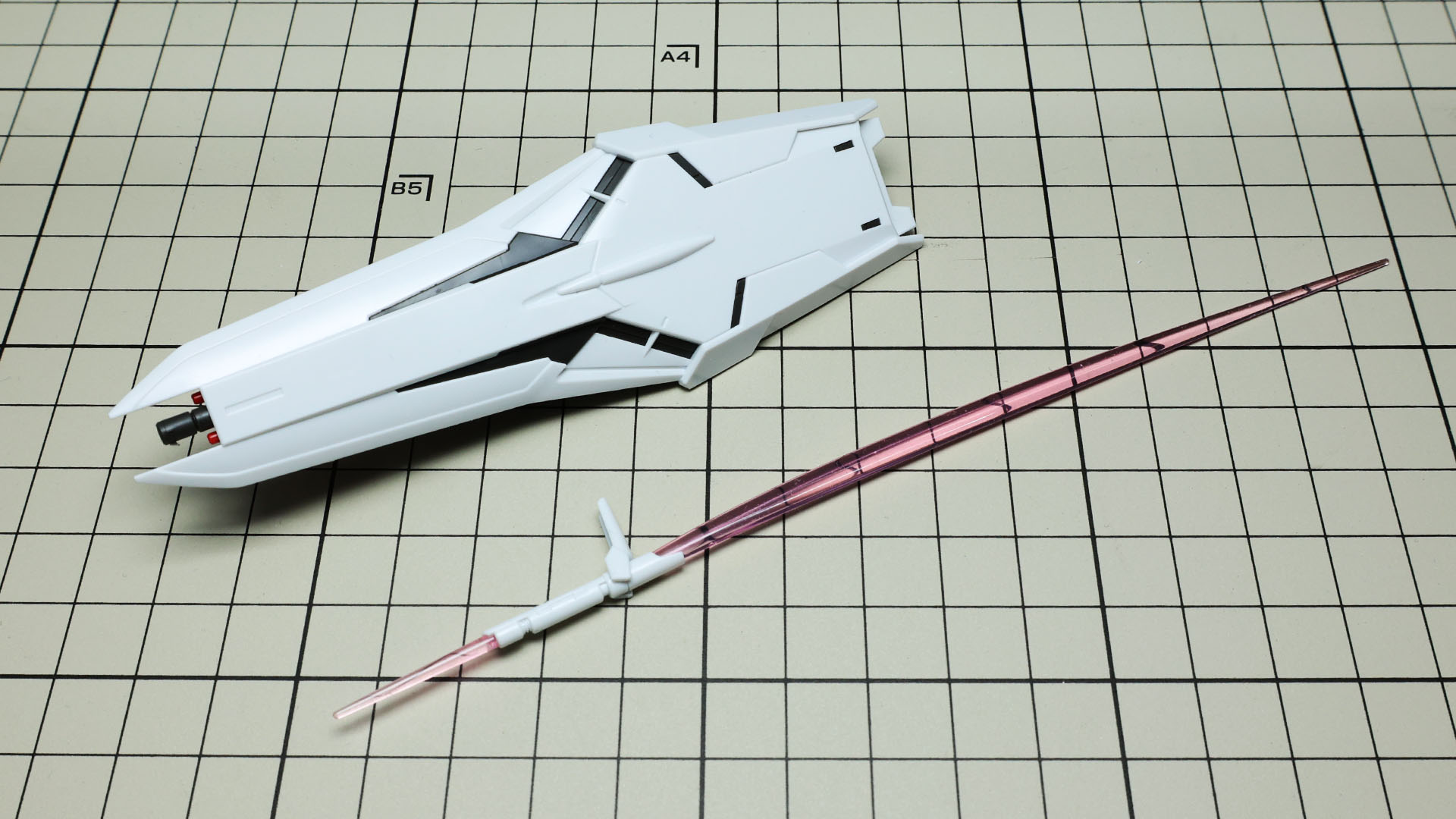 ビーム・サーベルも専用のエフェクトパーツを持っています