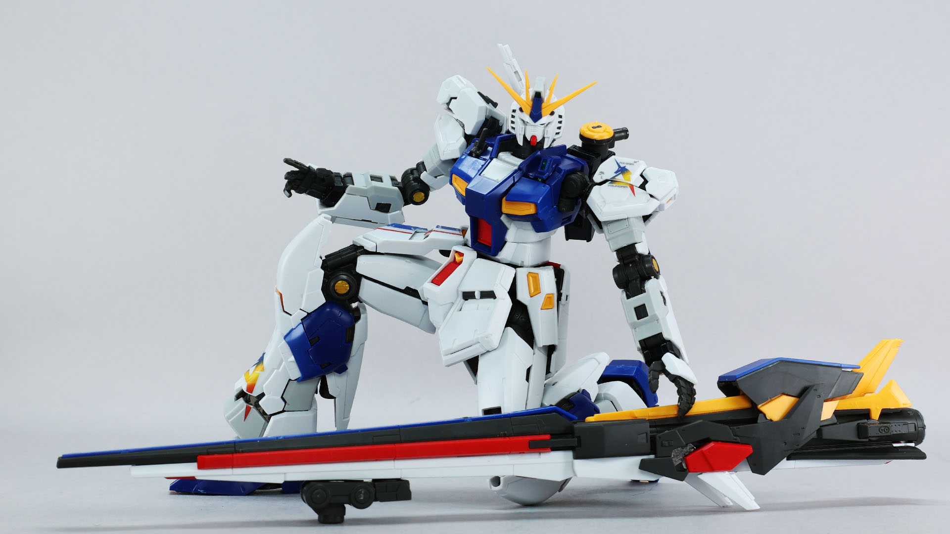 眠りから目を覚ます「ロングレンジ・フィン・ファンネル」