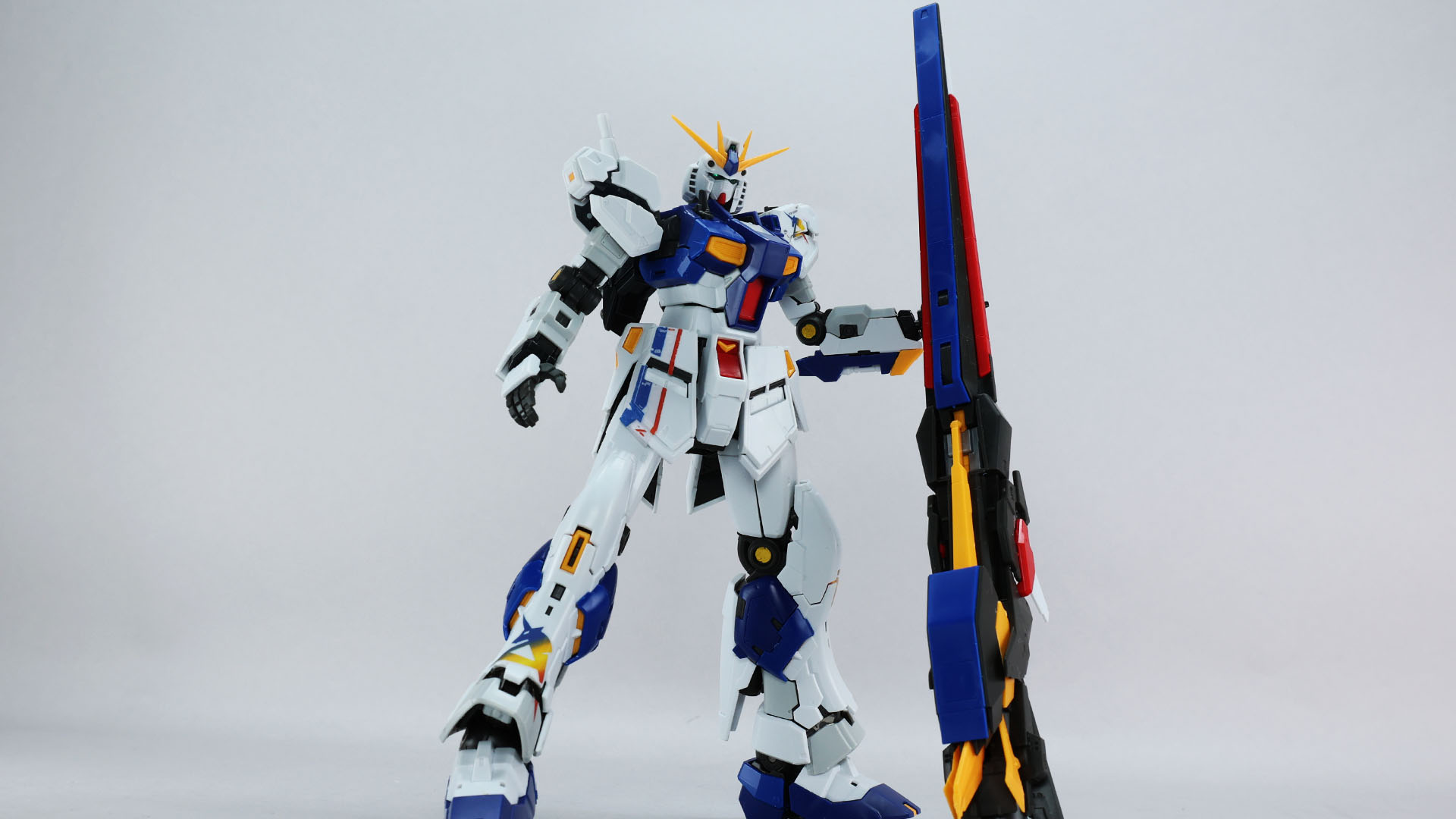 収納状態でもこの巨大さ