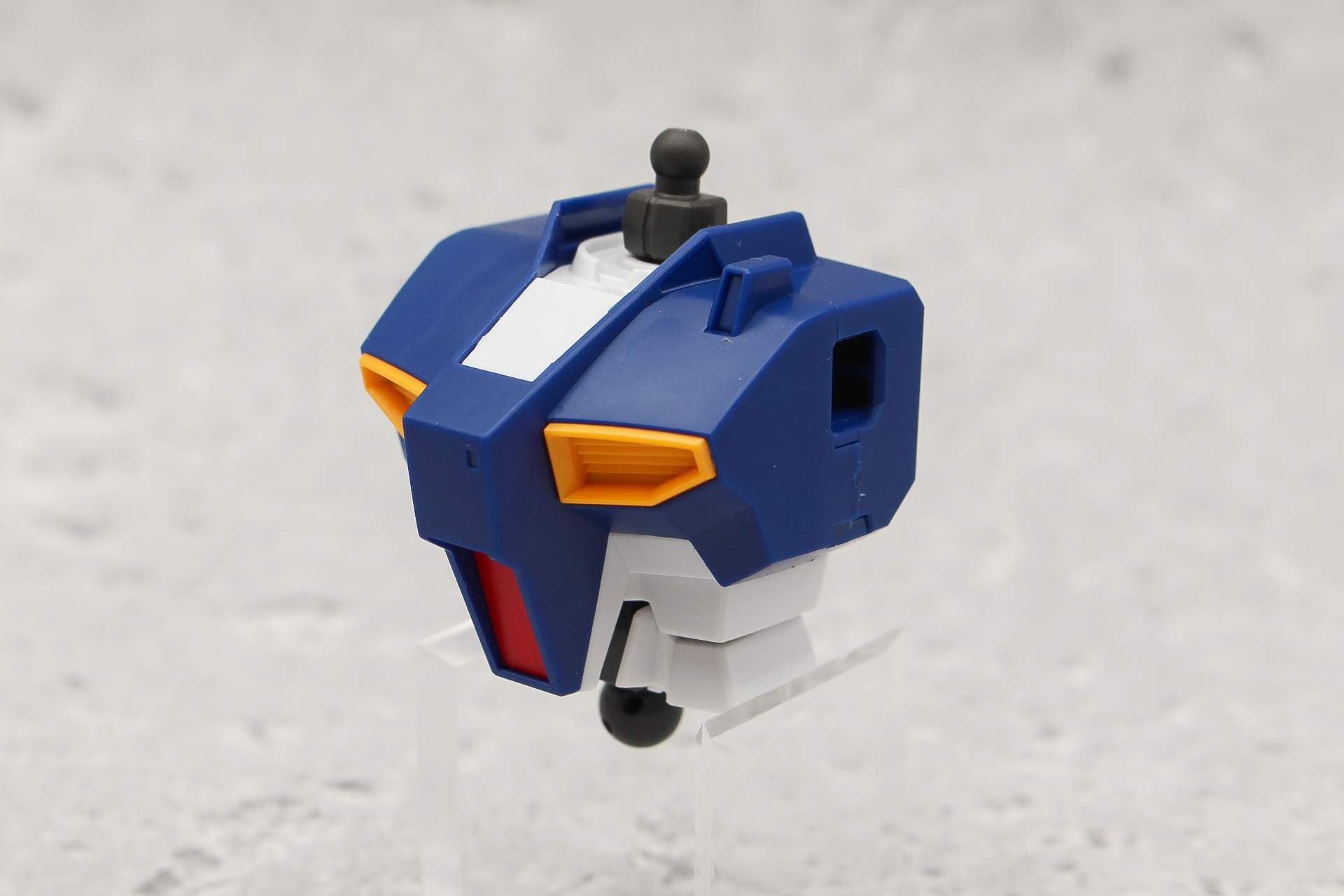 各種の色分けパーツを取り付けていく