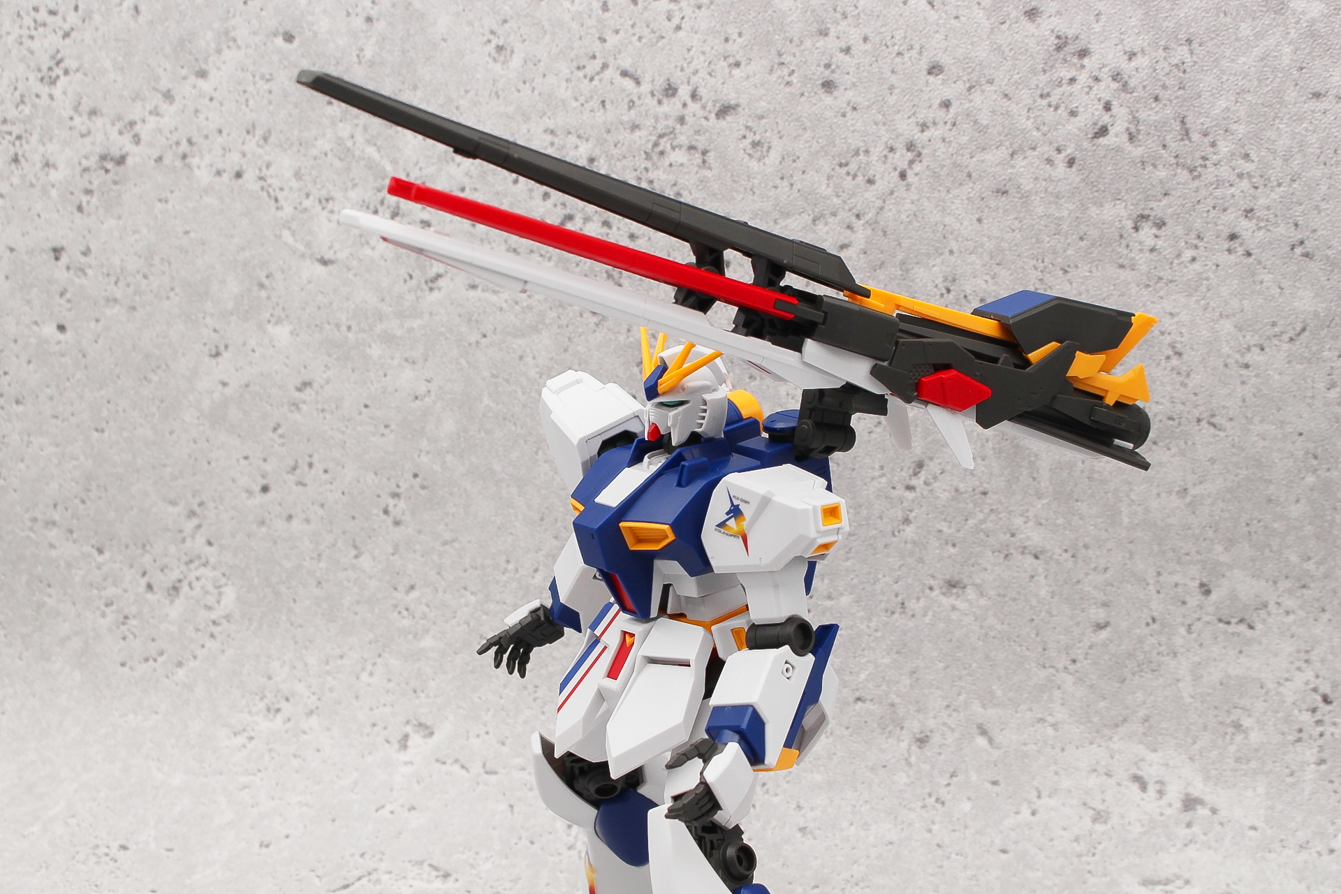 前方へ向けてビームを射出する状態を再現できる