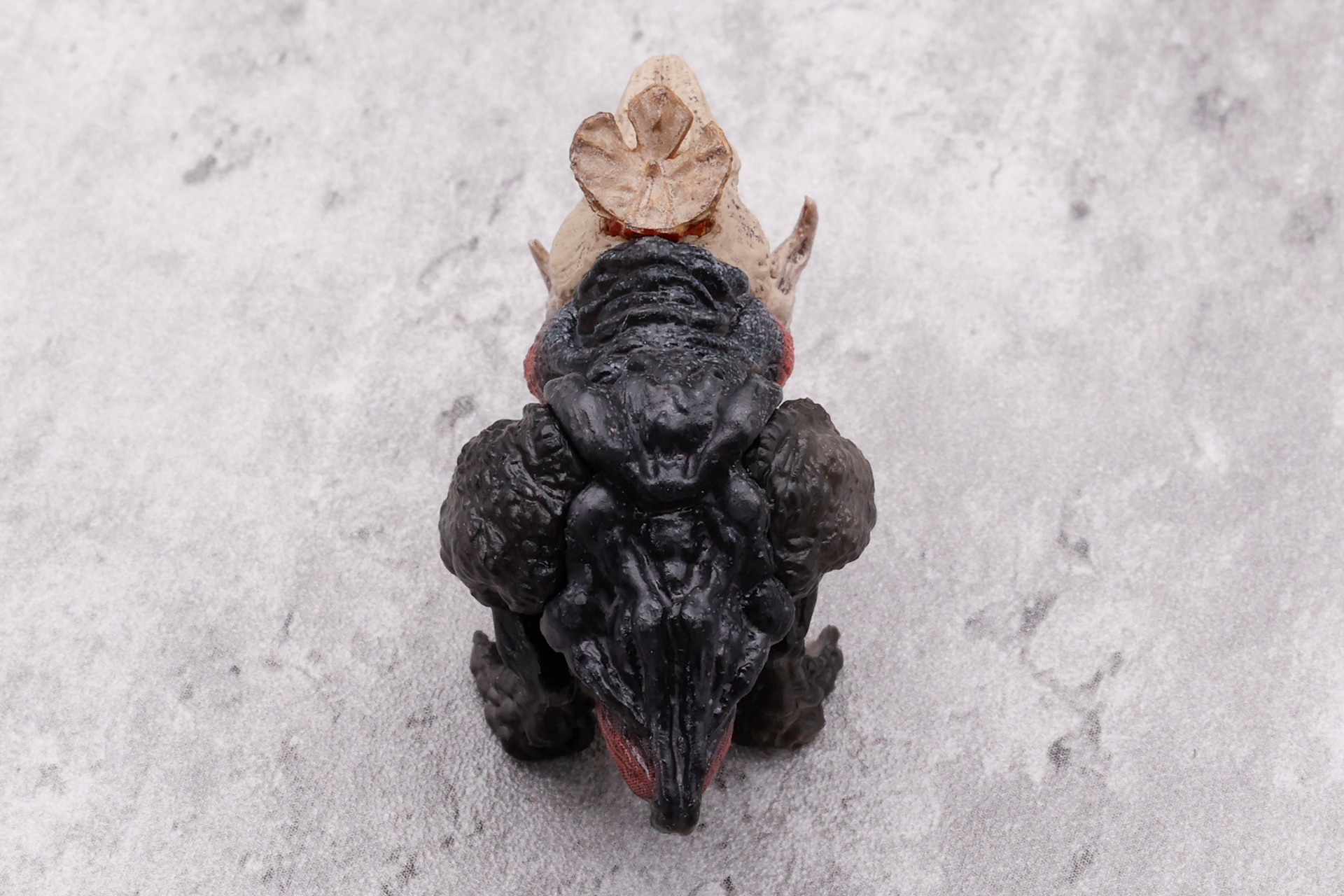 太もものような部分の隆起など、オリジナルの造形に近い仕上がりだ