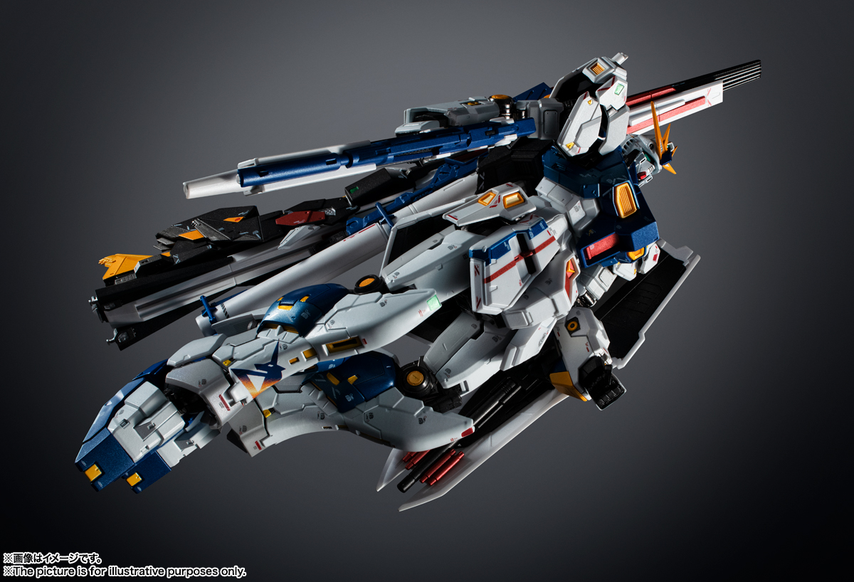 ららぽーと福岡に設置された実物大νガンダム立像「RX-93ff νガンダム」がモチーフ。立像にはない武器も付属