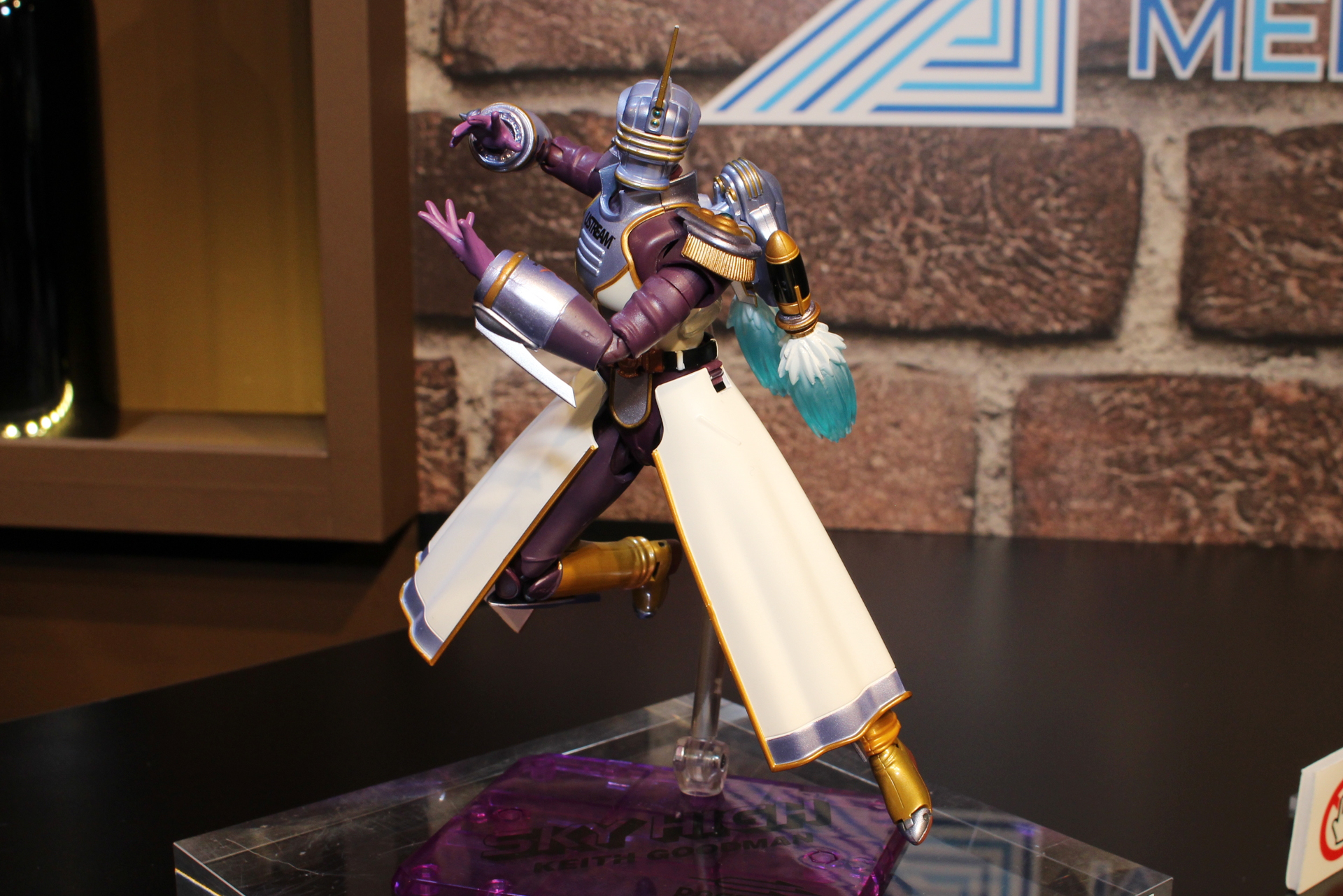 「S.H.Figuarts スカイハイ」。2012年2月発売