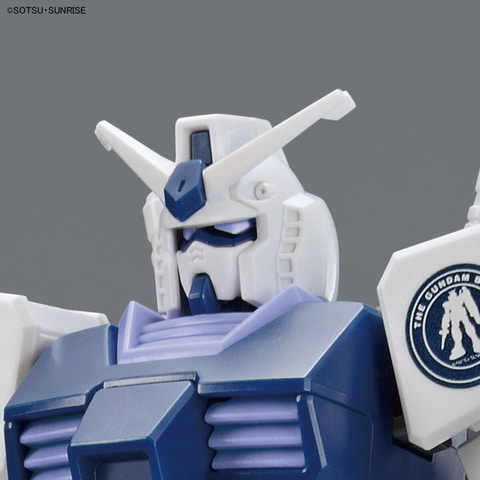 RGガンダムver2 ガンダムベース限定カラー　塗装完成品　ガンプラ 鮮やかなブルーが似合う！ガンダムベースカラーの「RG RX-78-2