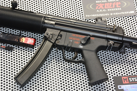 静岡ホビーショー】東京マルイ、サイレンサーを装備した「次世代電動