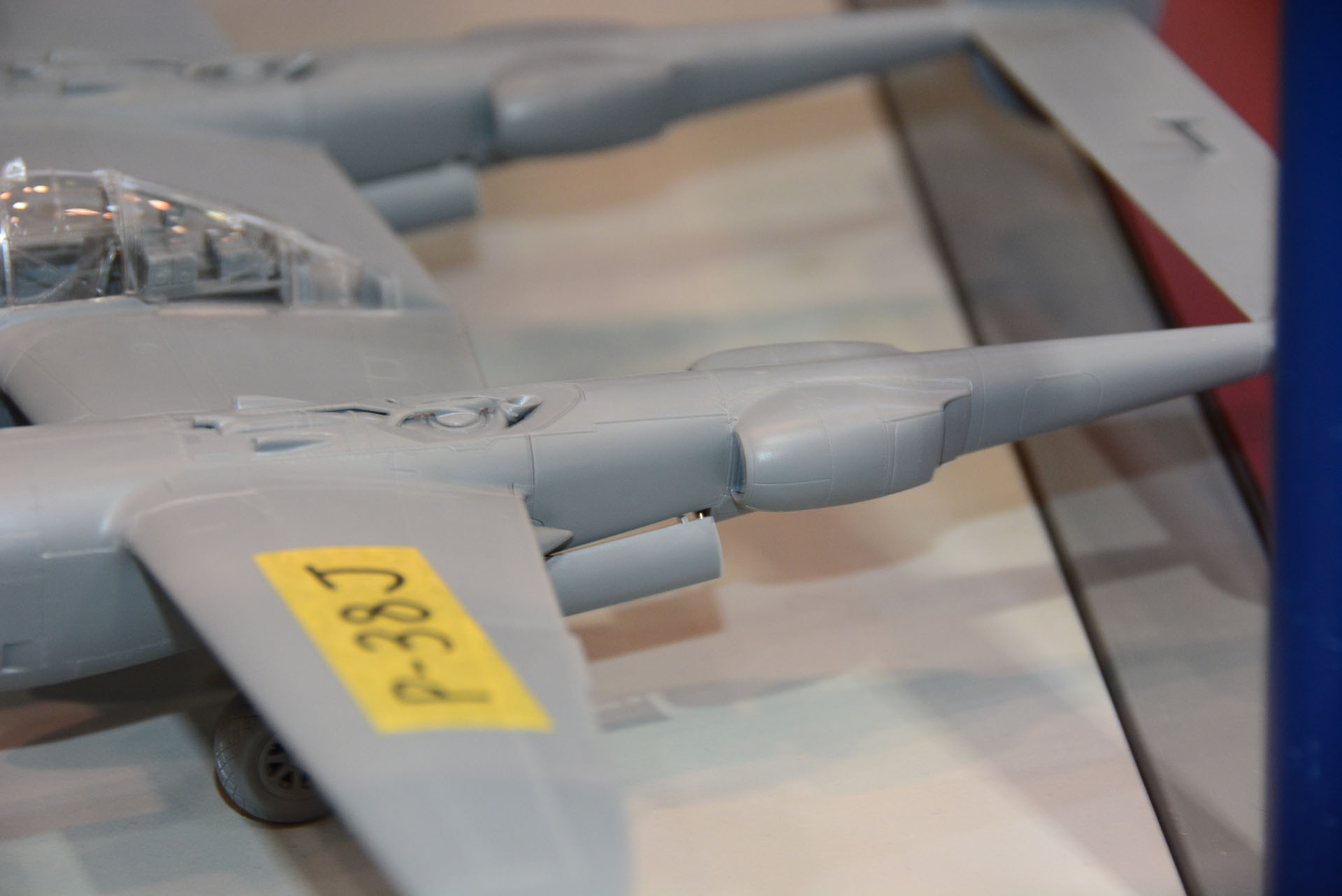 胴体後方の「ラジエーターフェアリング」も形状が違う