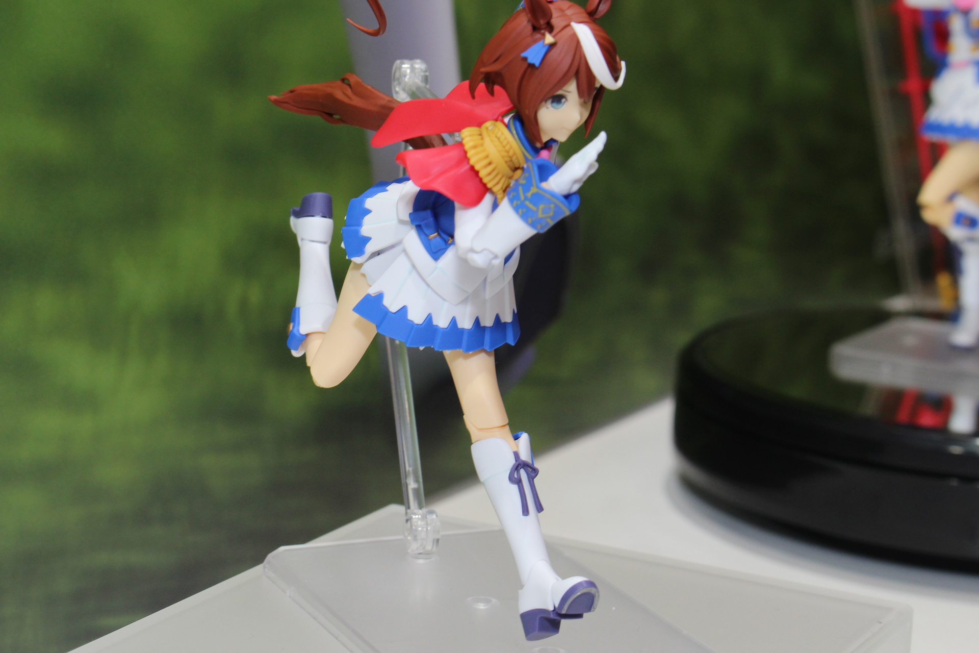 足首はつま先まで可動する