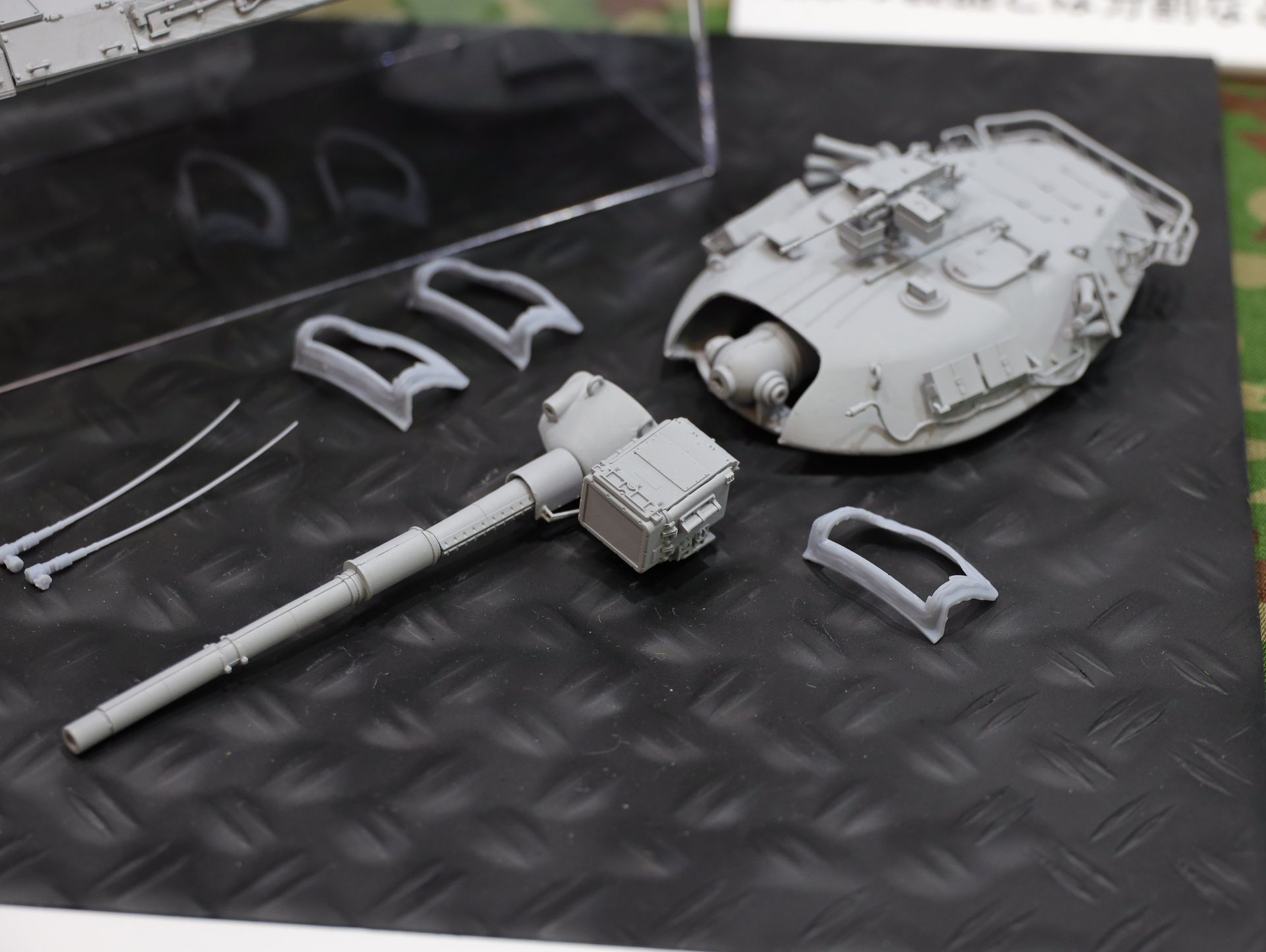 仰角、俯角を変えて固定できるようにカバーが3種類同梱される