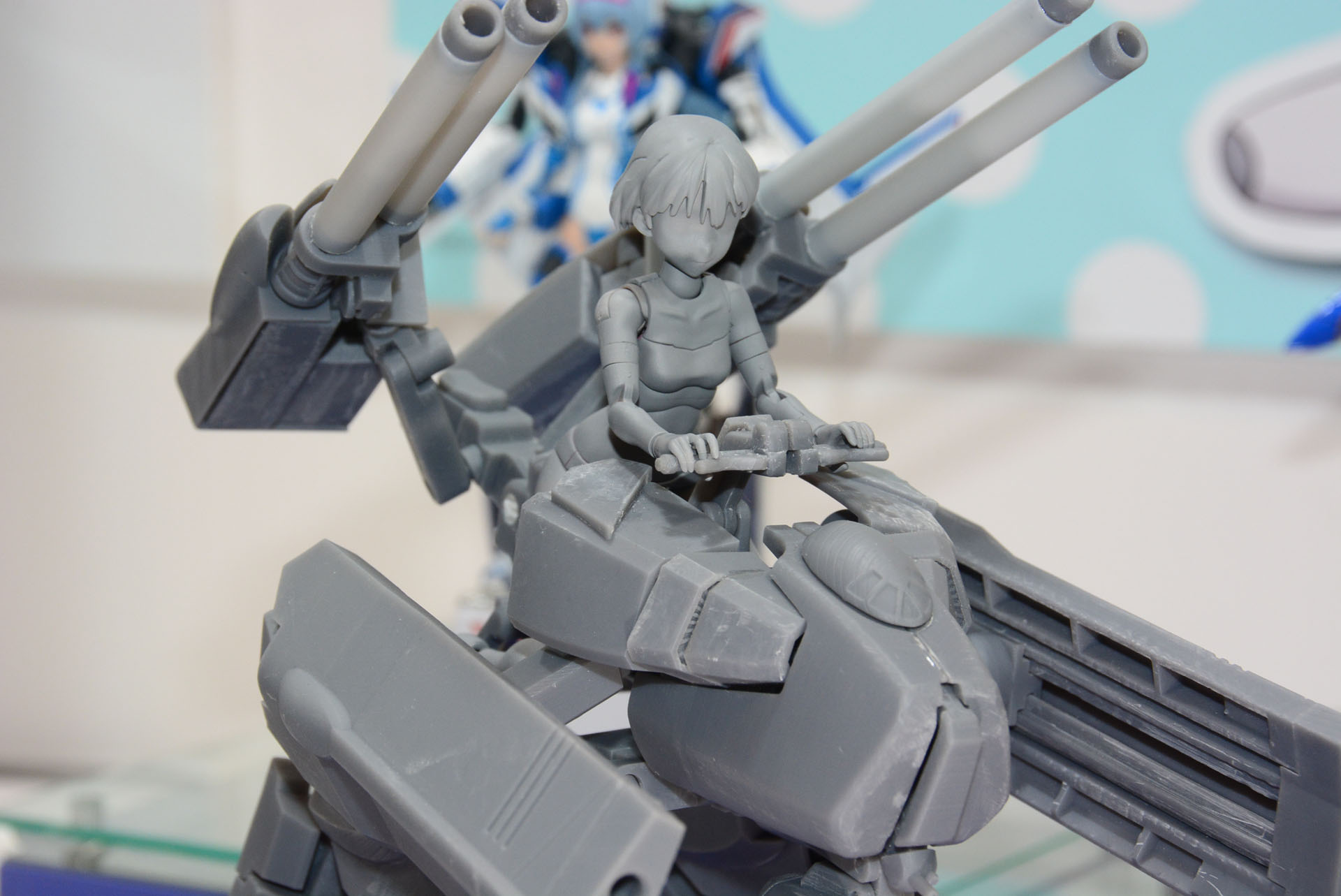 会場で試作品が展示されていたプラモデル「VFG VB-6 ケーニッヒモンスター」。圧倒されるボリューム感だ