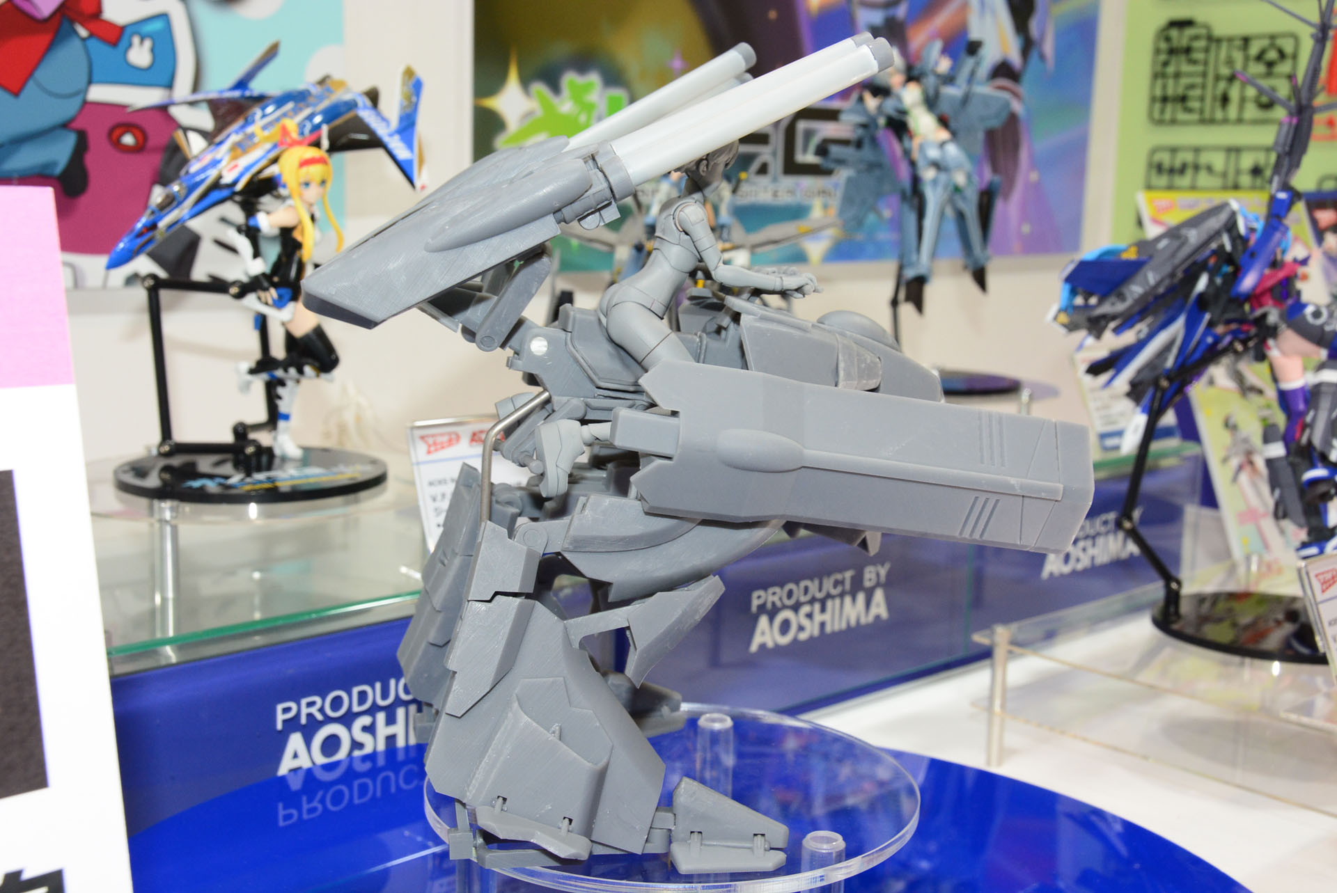 「VFG VB-6 ケーニッヒモンスター」。オリジナルの要素を受け継ぎながら、「女の子が乗るパワフルな歩行兵器」というアレンジになっている印象がある。他のVFGと大きく違う迫力があり、こちらの"陸戦兵器"的な方向での展開も期待してしまう