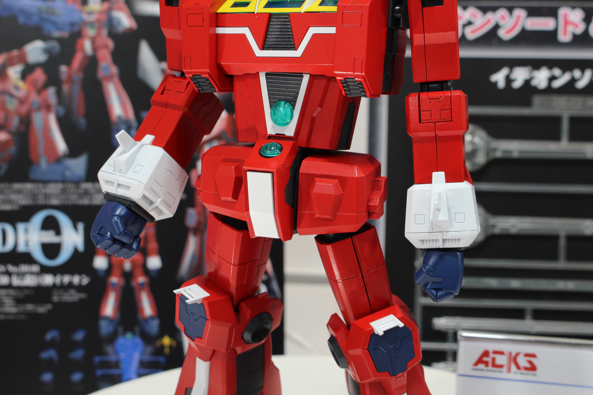 関節各所は可動のために考えられて設計されている