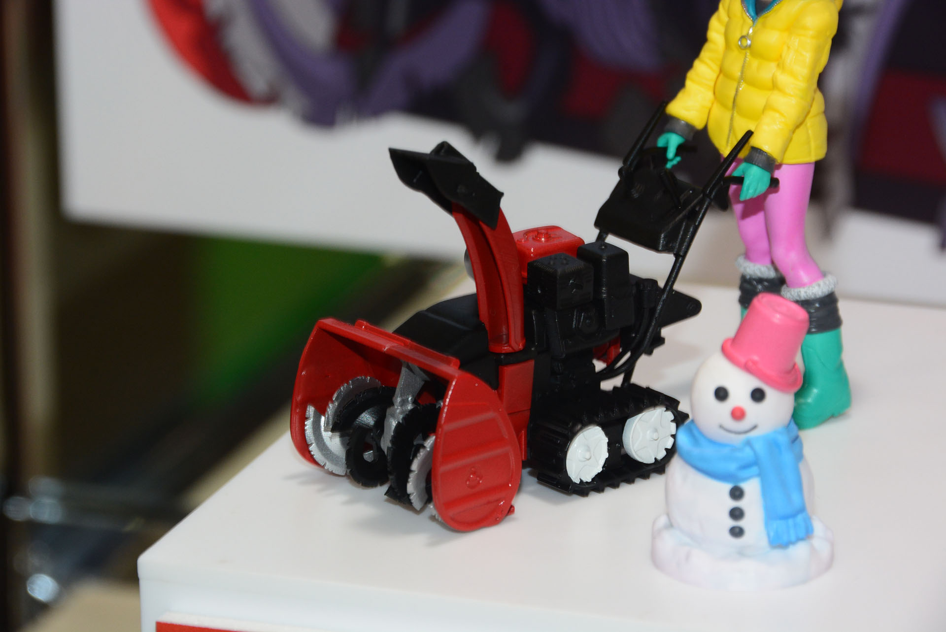 雪をかき分けるかぎ爪をしっかり表現