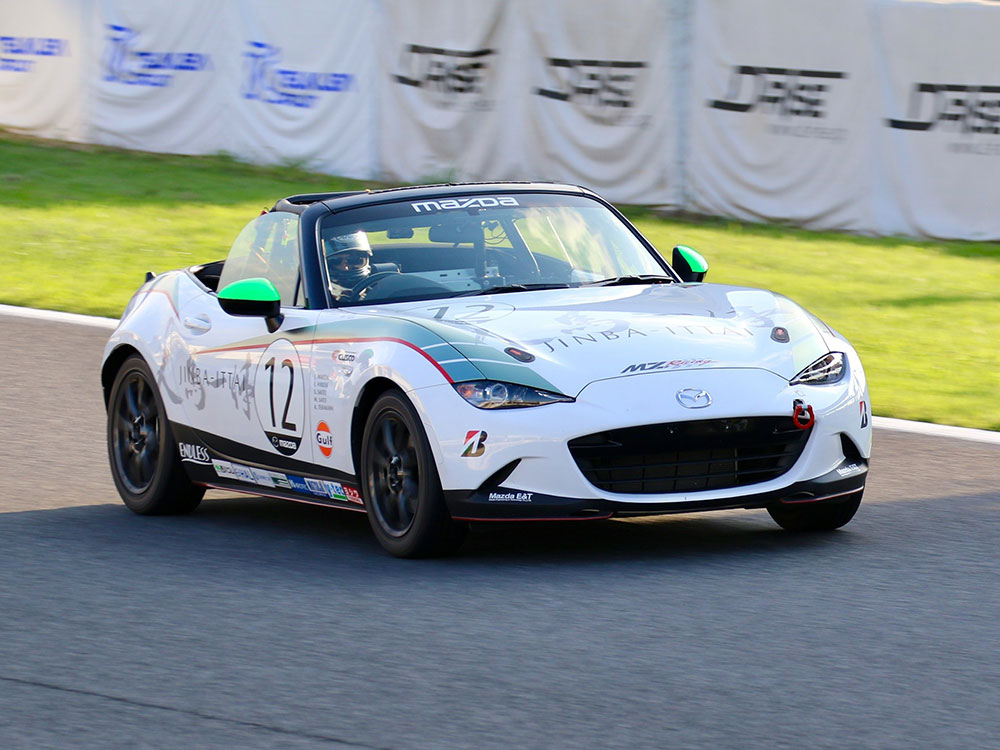 マツダ・ロードスター（実車展示予定）