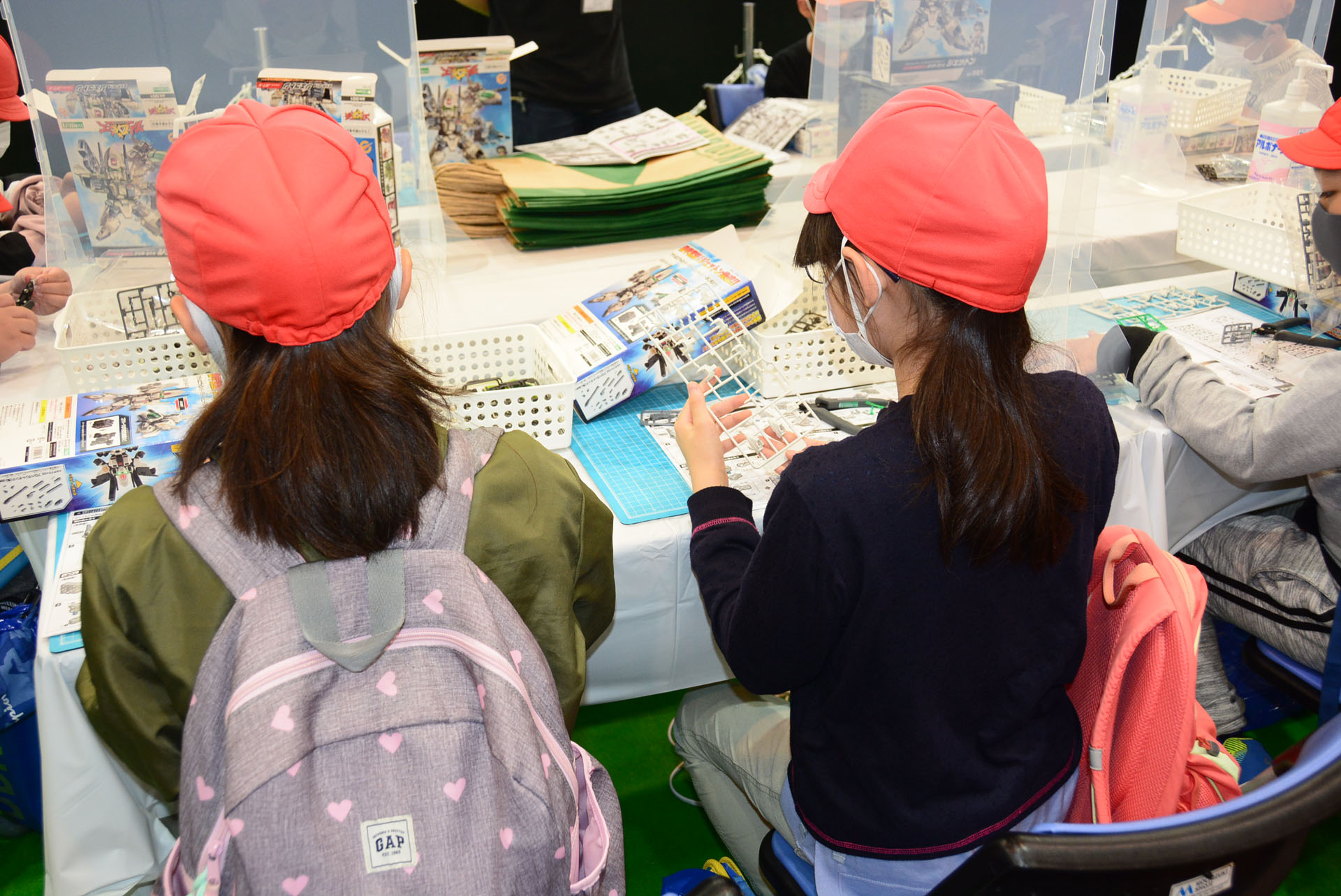 コトブキヤ。ほかにも様々なメーカーが初心者向けプラモデルを用意していた