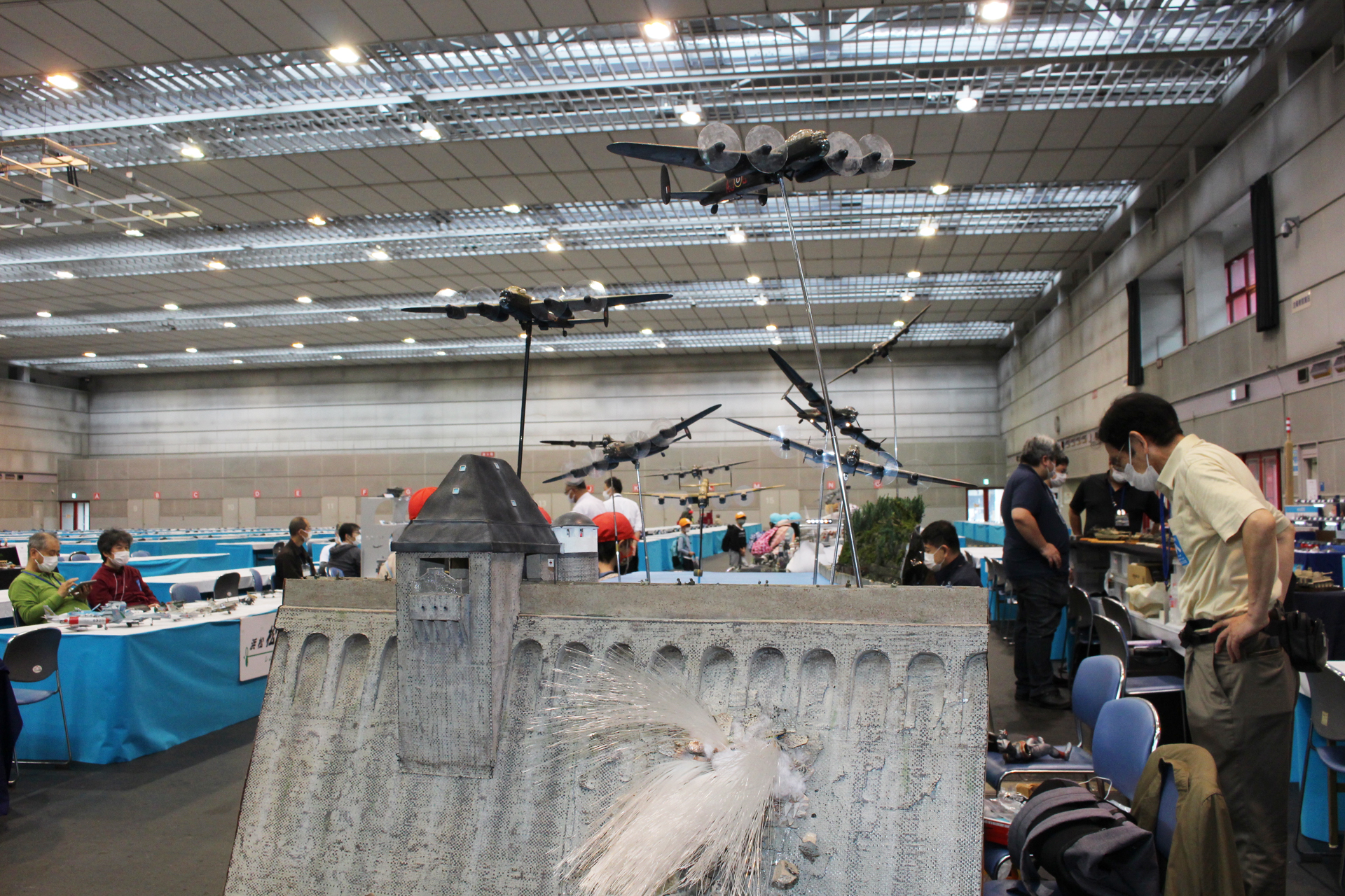 ダムバスターズがダムを爆撃する壮大なジオラマ