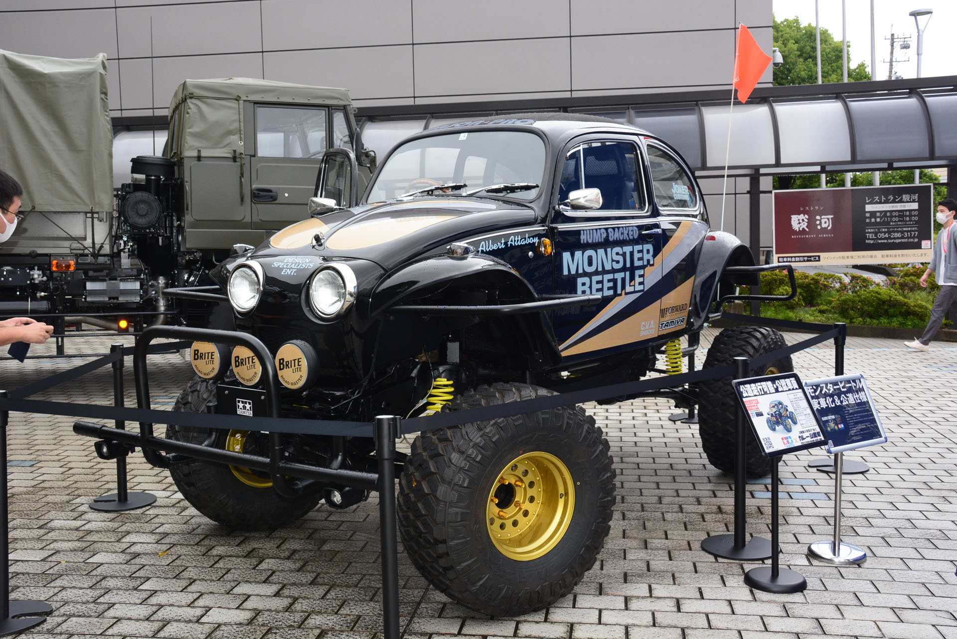会場入り口にはタミヤや陸上自衛隊の車両が展示されている。3年ぶりの光景であり、「静岡ホビーショーが戻ってきた」という感じだ。