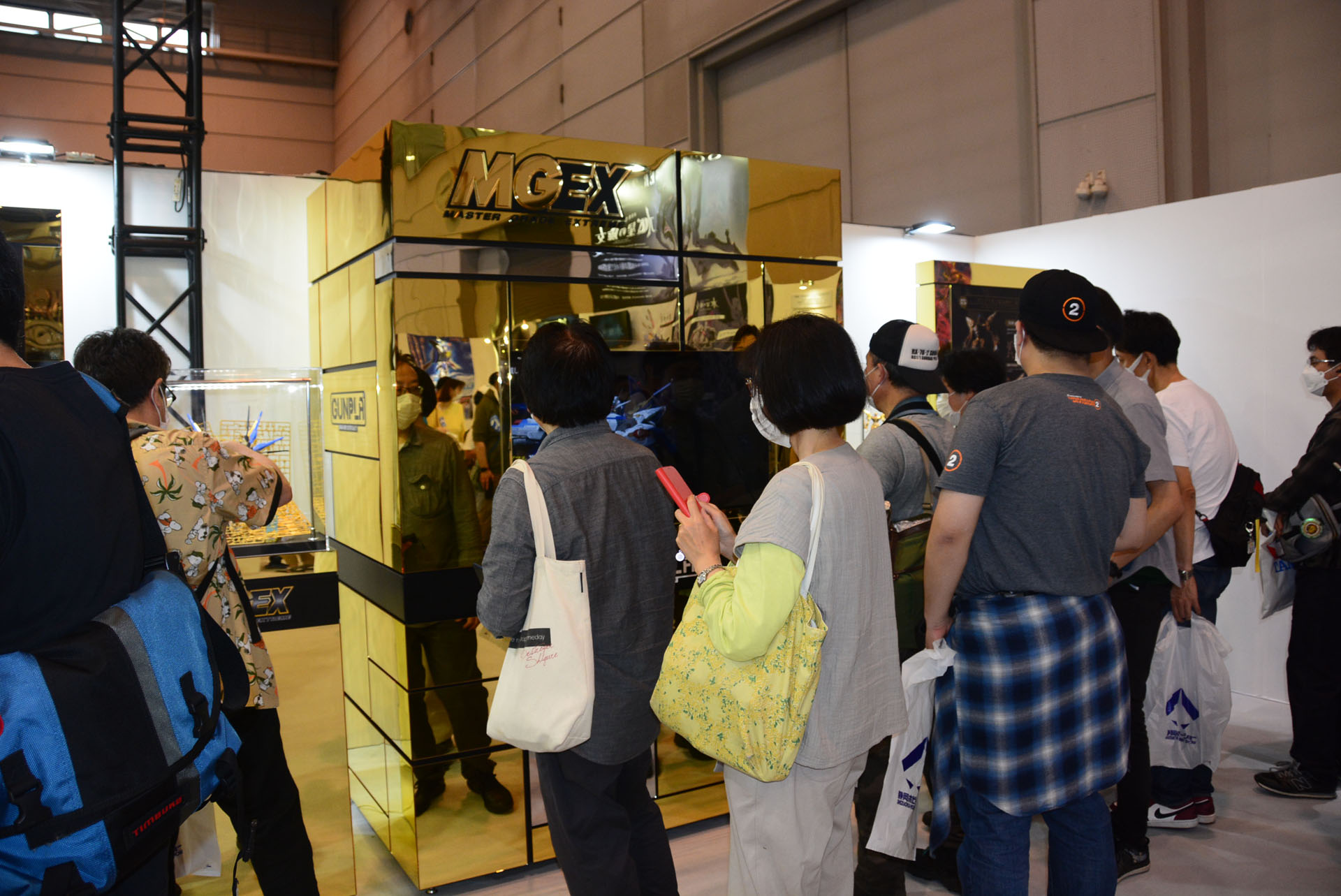 新製品を見たり、担当者と言葉を交わすのはホビーショーならではの楽しさだ