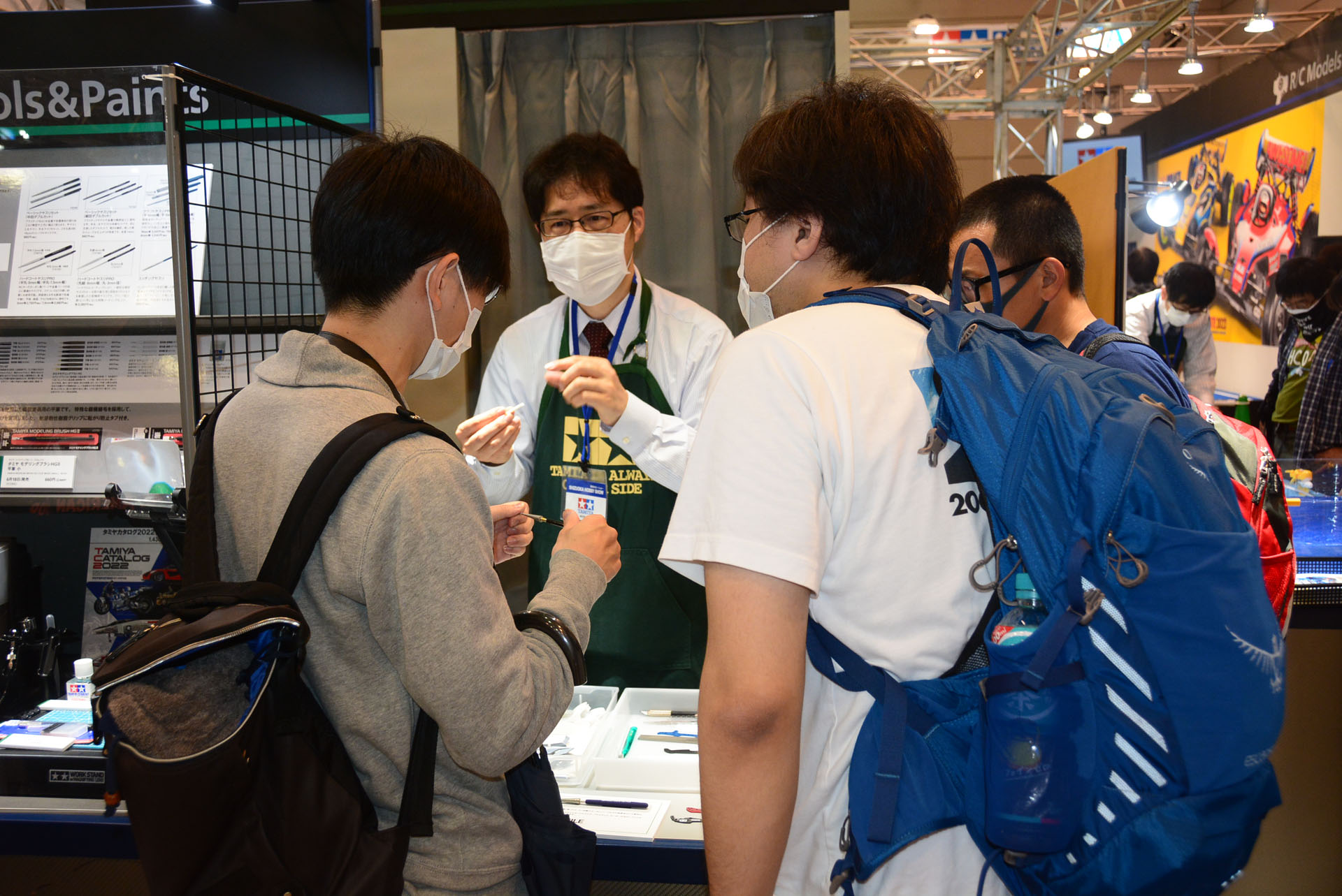 新製品を見たり、担当者と言葉を交わすのはホビーショーならではの楽しさだ