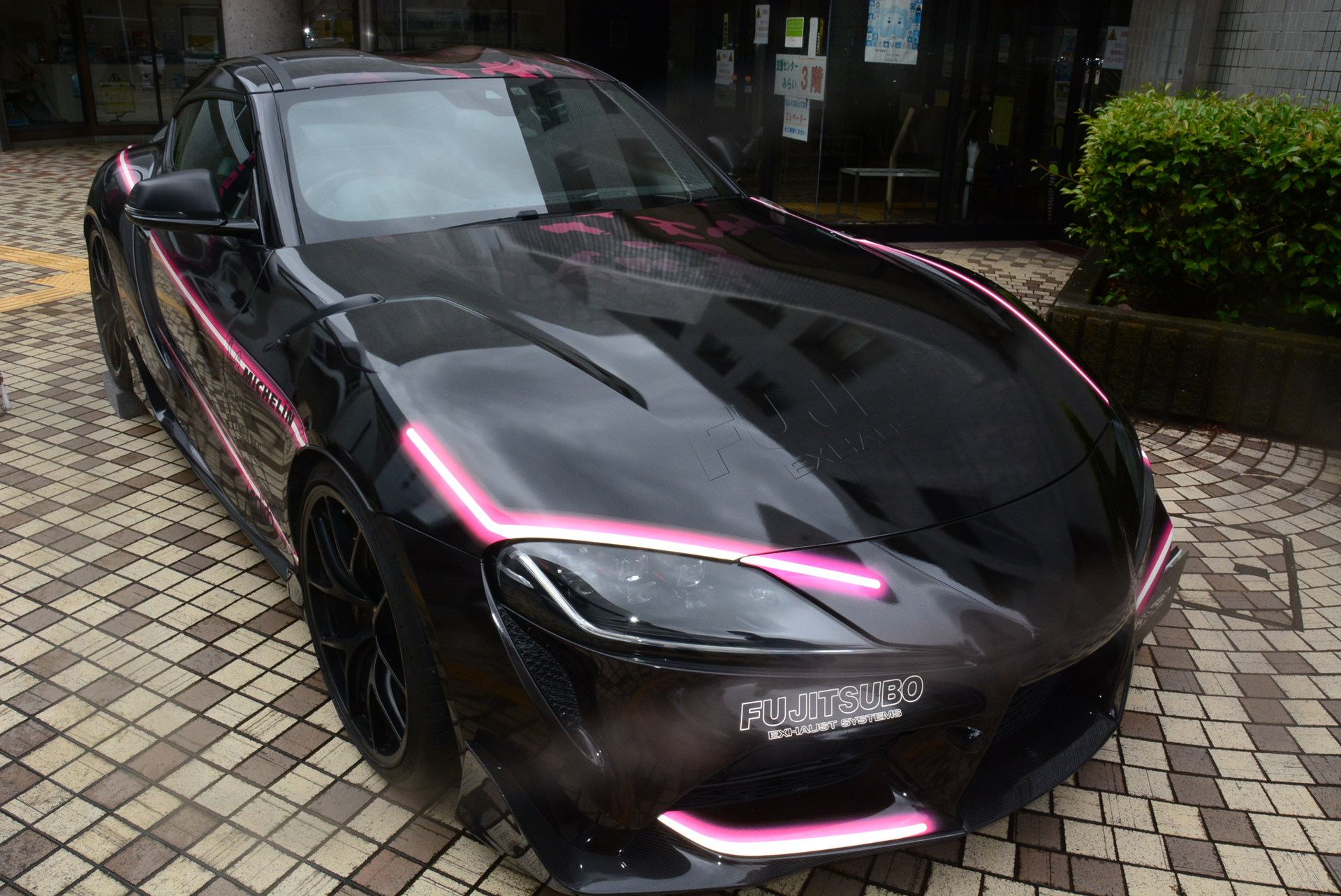 チューニングメーカーとして知られる藤壺技研工業株式会社所有の「FUJITSUBO GRsupra」