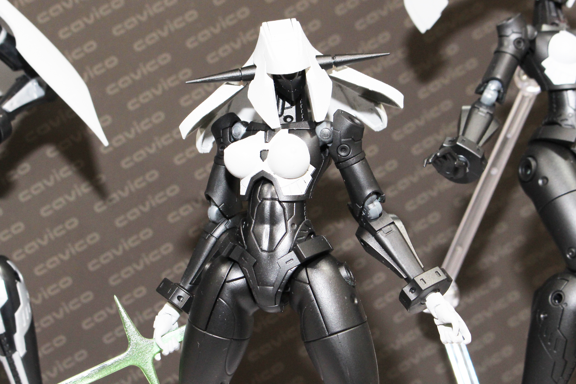 MoMoのバリエーションの試作品。髪型だけでもずいぶん印象は変わる