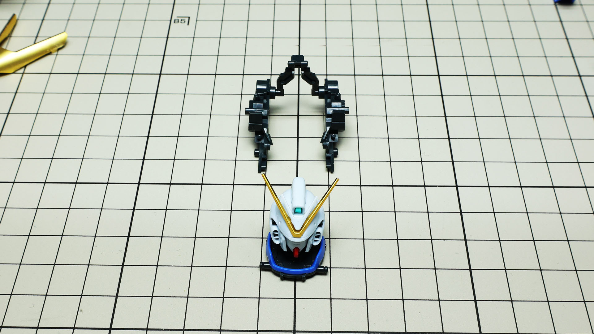 仮組して、パーツ同士がどう組み合わさるかを確認します