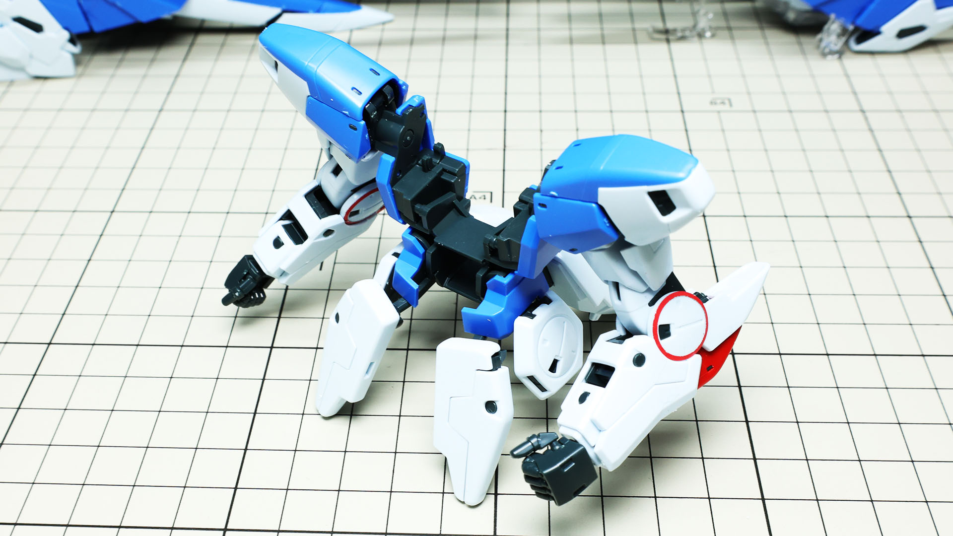 腕部を取り付ければV2トップリム（ハンガー）が完成します