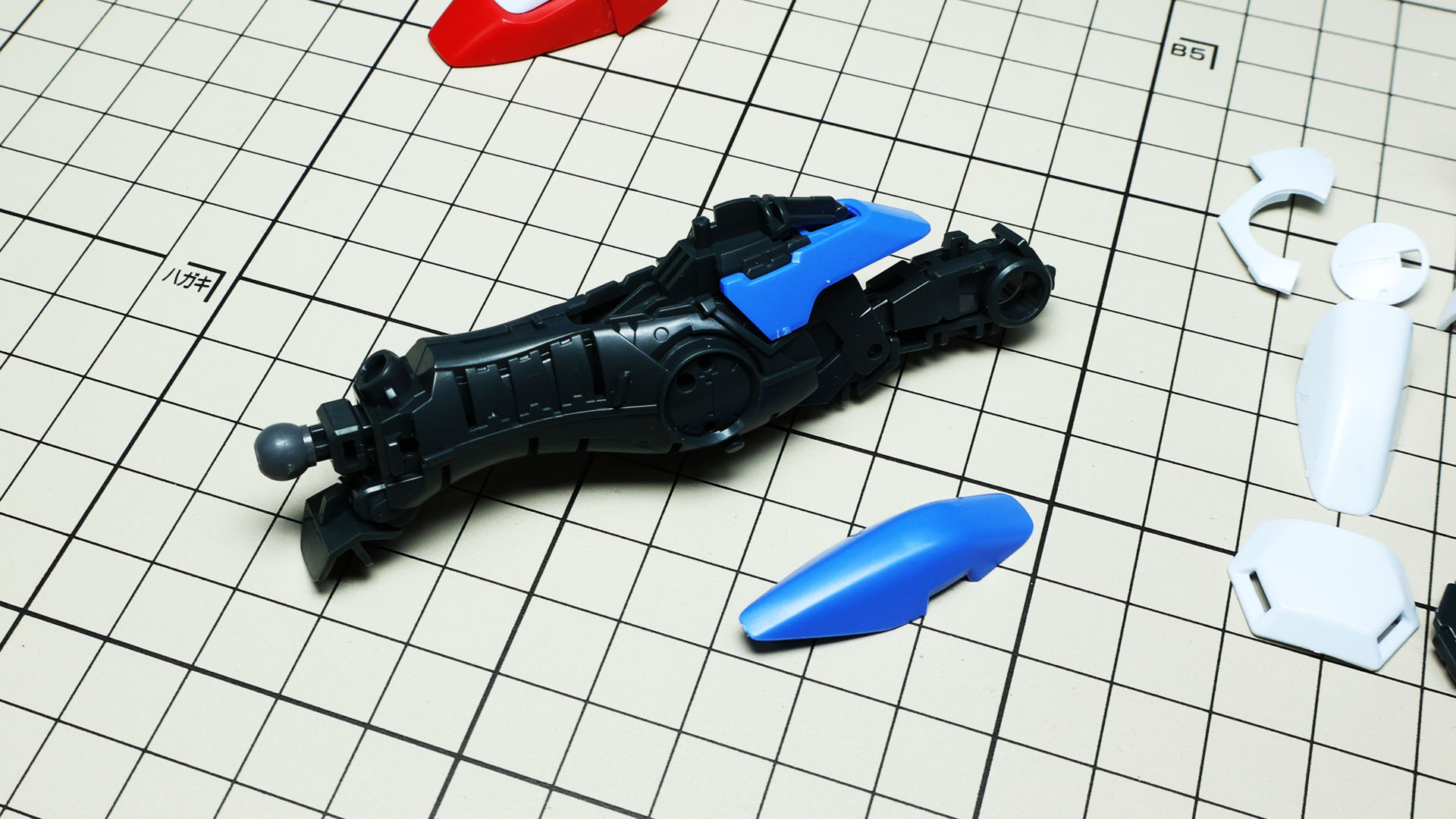 外装も細かく分割されています