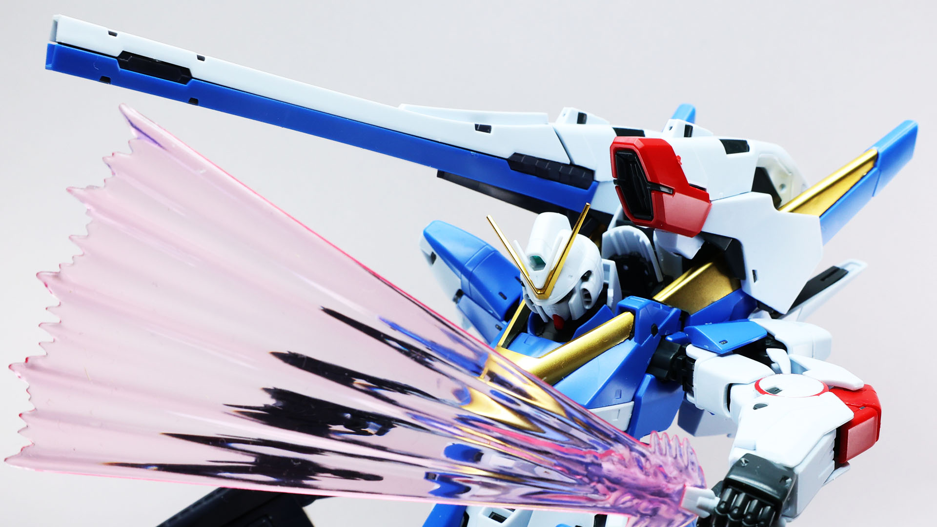 ビーム・ファンはヴィクトリー・ガンダムと共通装備