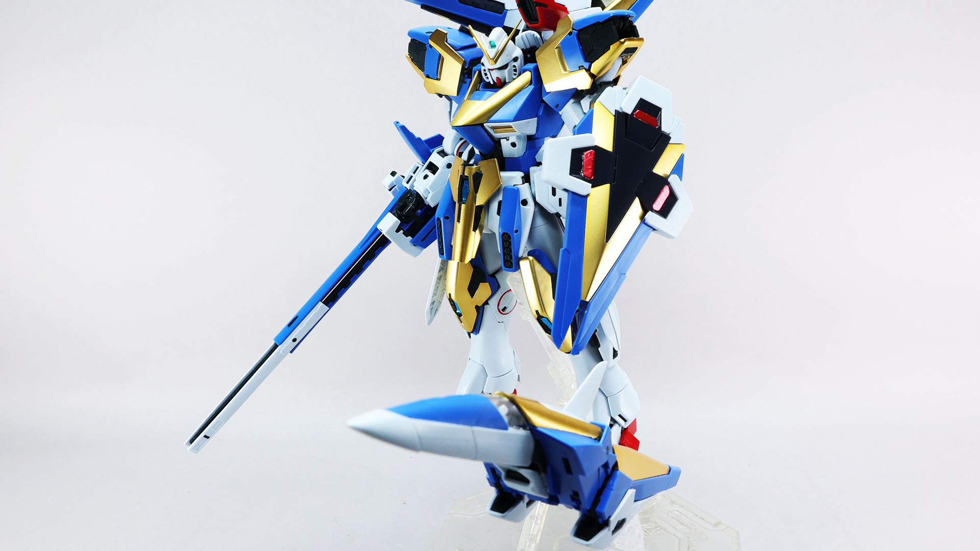 V2コアファイター（手前）V2アサルトバスターガンダム（奥）