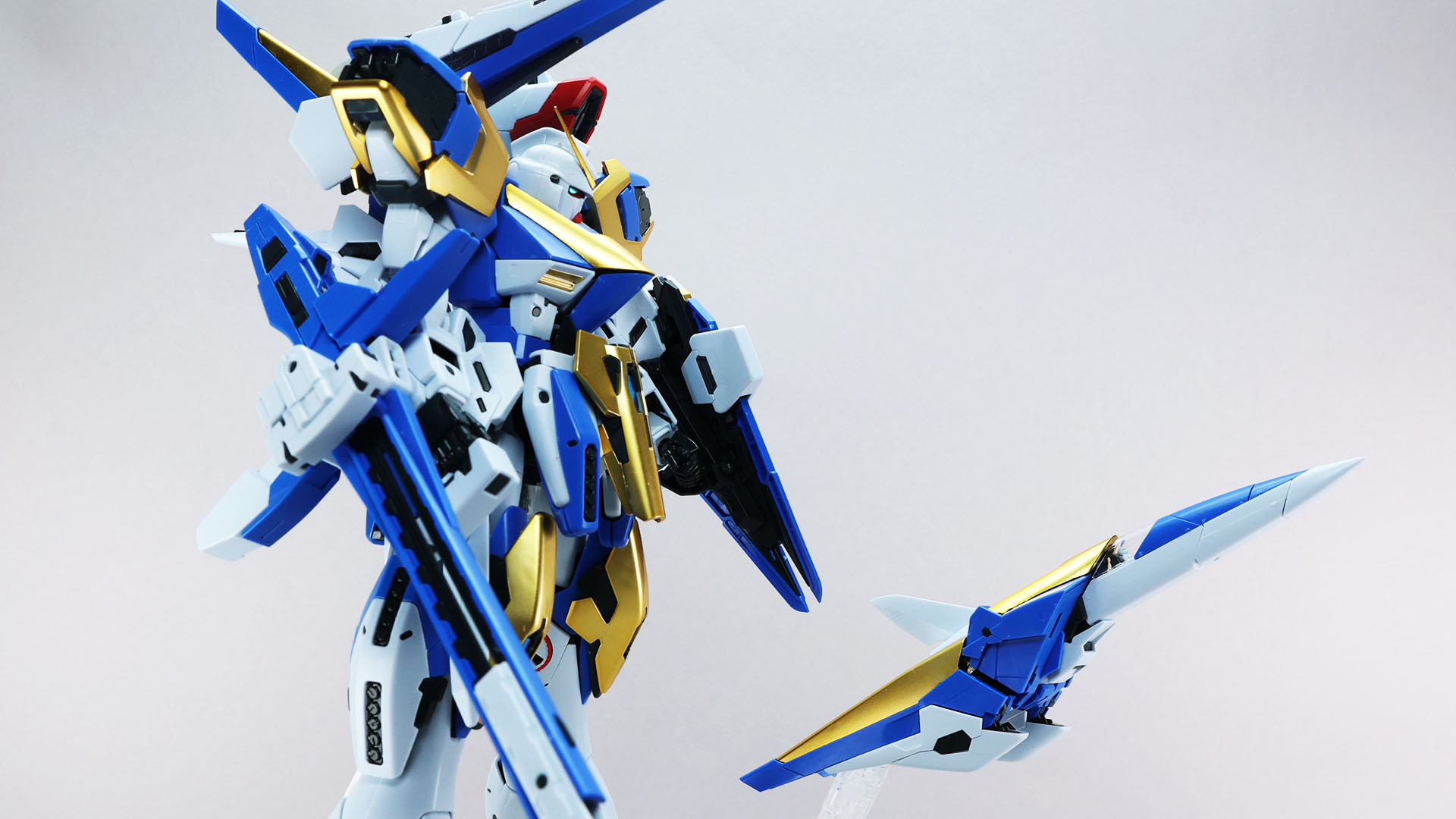 メガ・ビーム・ライフルはスリットが開いています