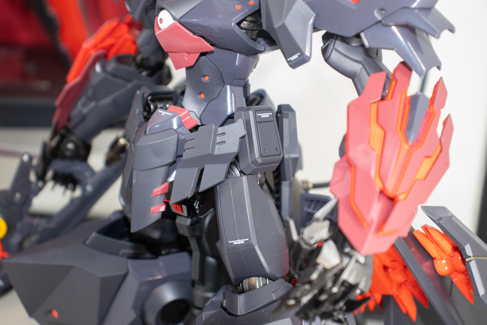 細かなマーキングが施されている