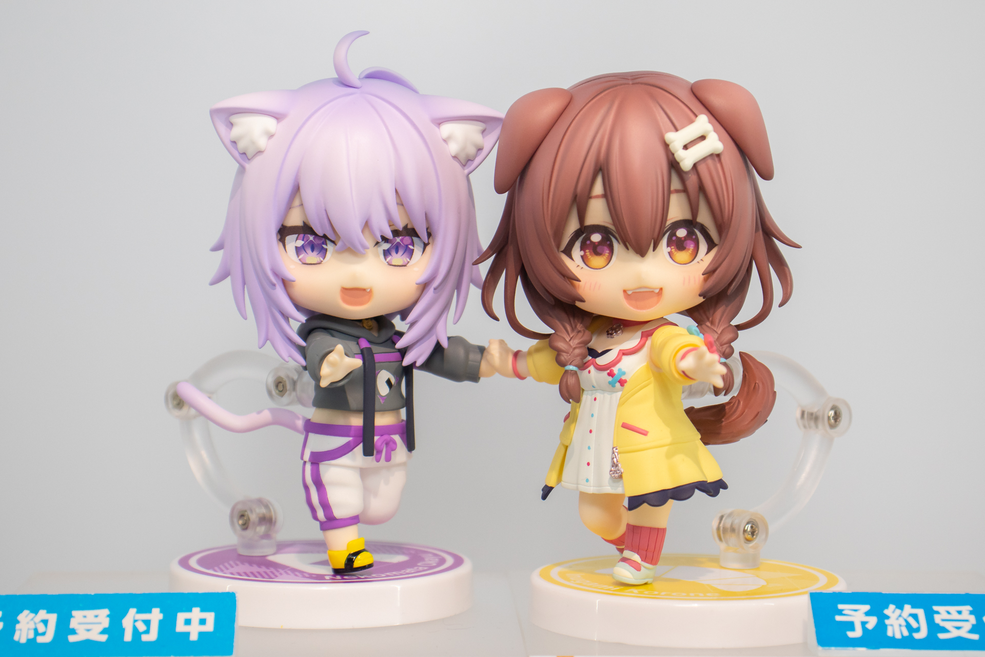 予約受付中の「ねんどろいど 猫又おかゆ」と「ねんどろいど 戌神ころね」